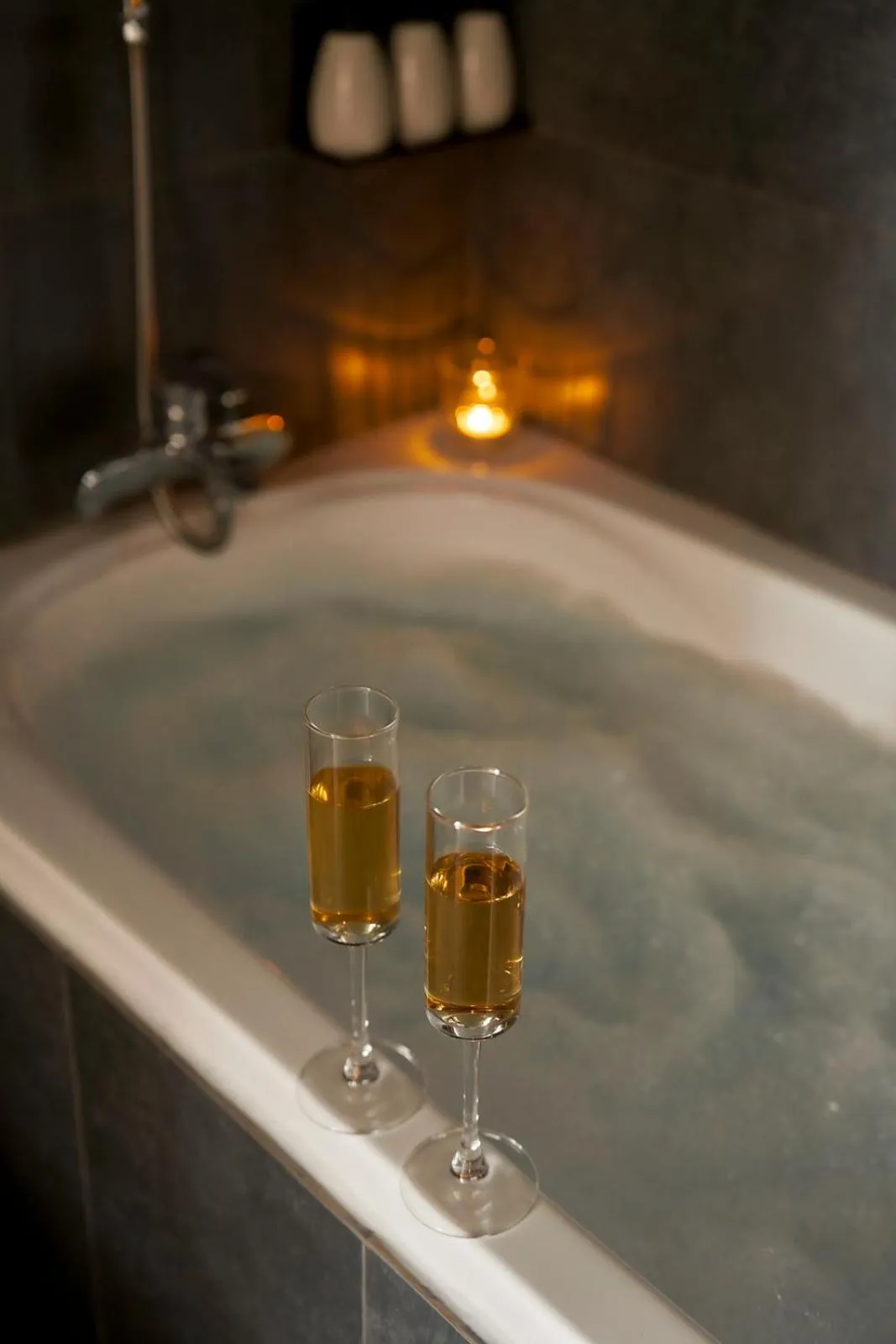 Bath in M Village Hotel Premier Thi Sách