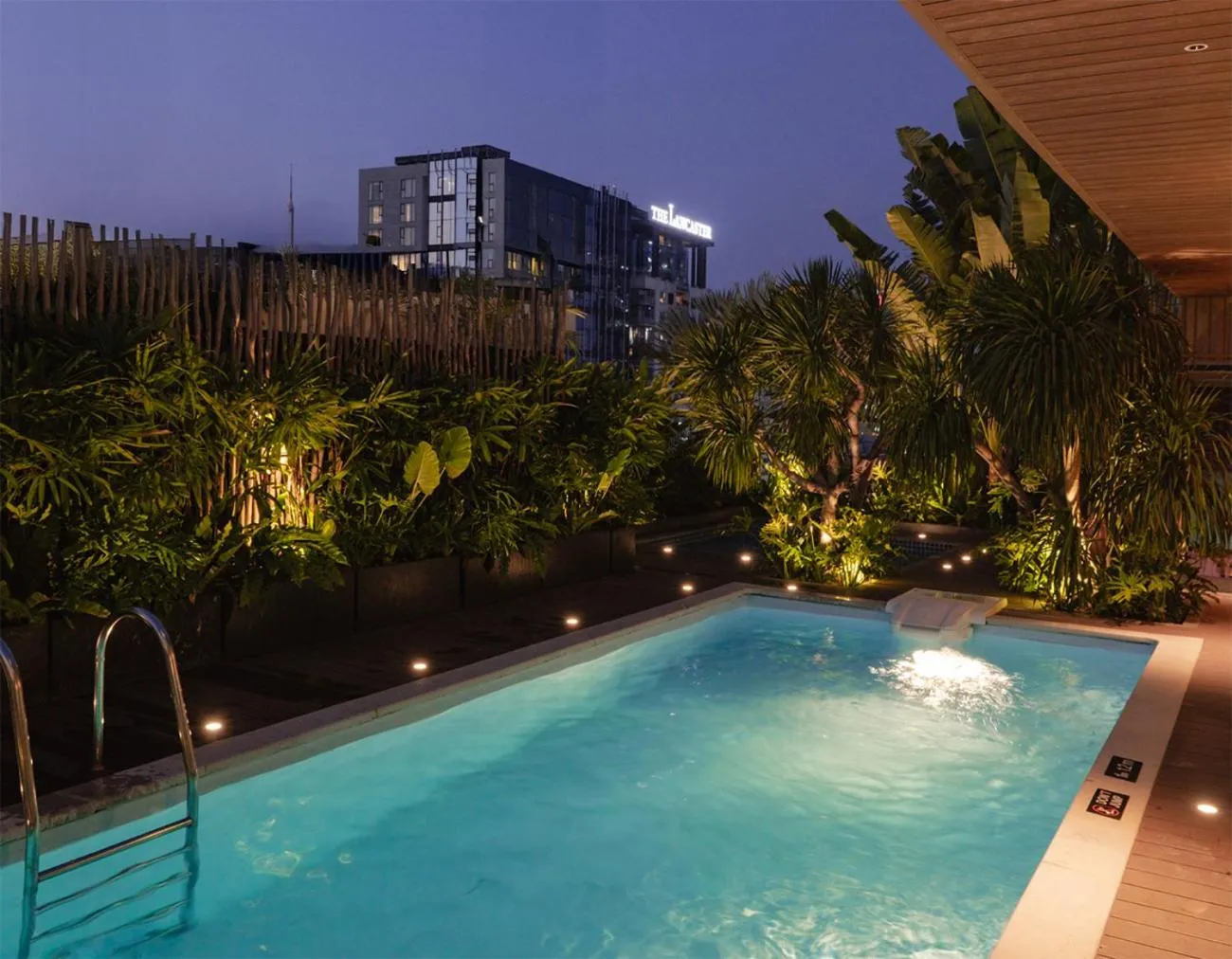 Night in M Village Hotel Premier Thi Sách