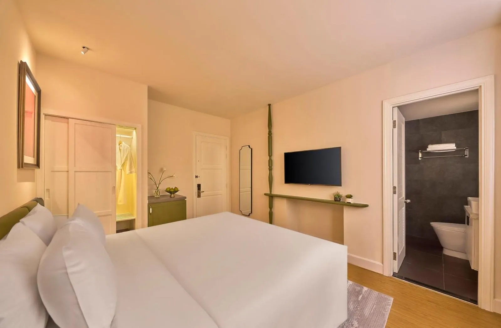 Photo of the whole room, Bed in M Village Hotel Premier Thi Sách