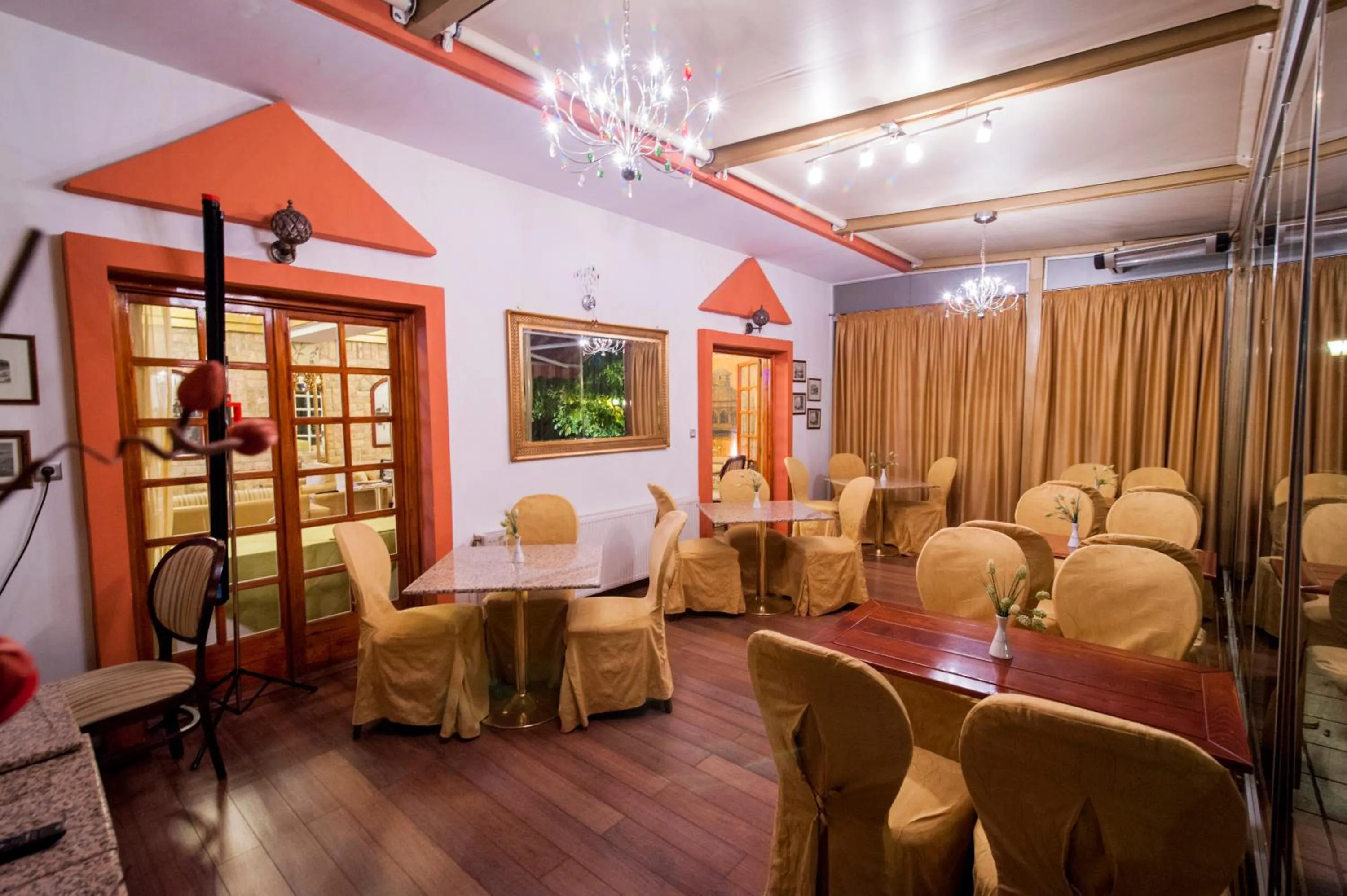 Restaurant/places to eat in Krikonis Hotel