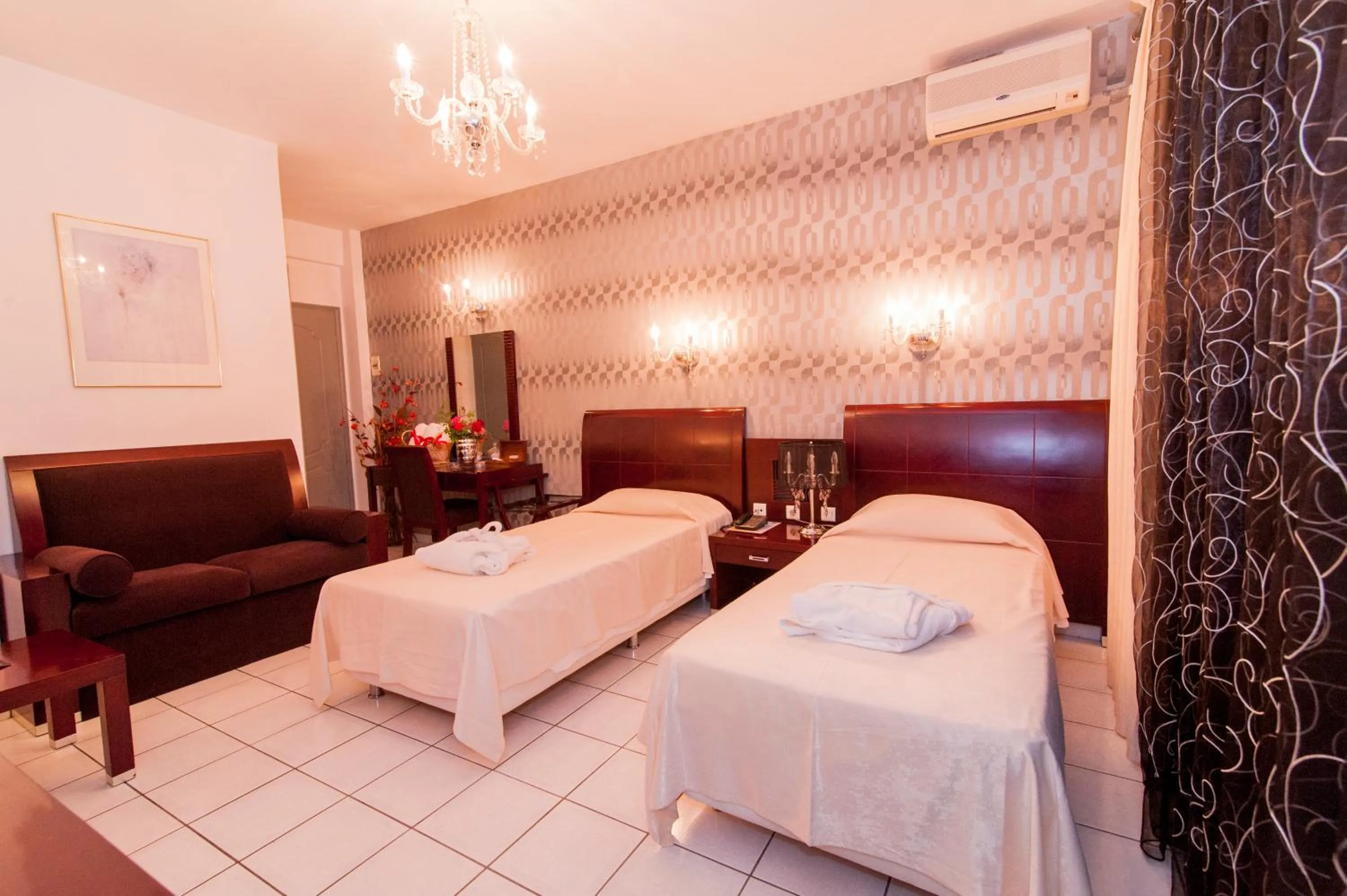 Photo of the whole room, Bed in Krikonis Hotel