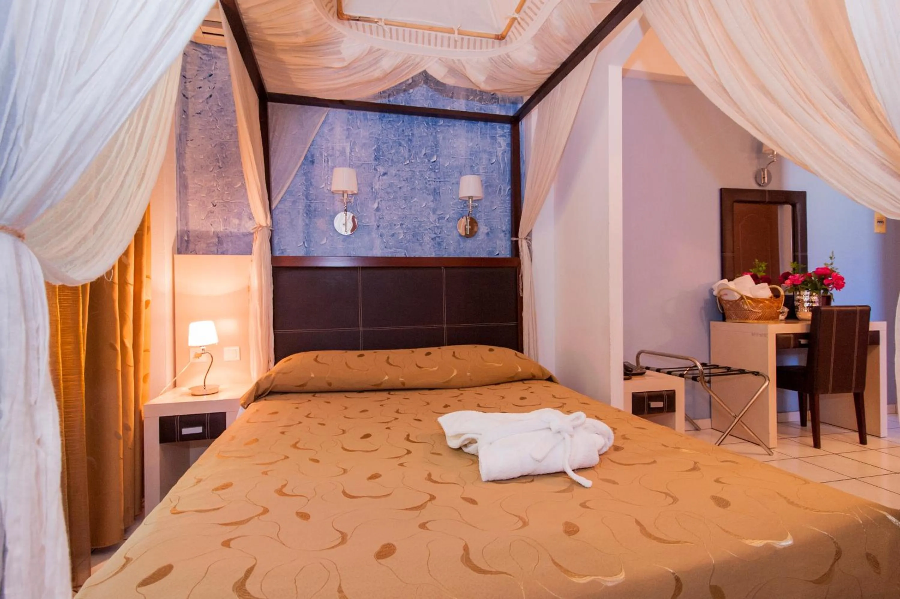 Bed in Krikonis Hotel