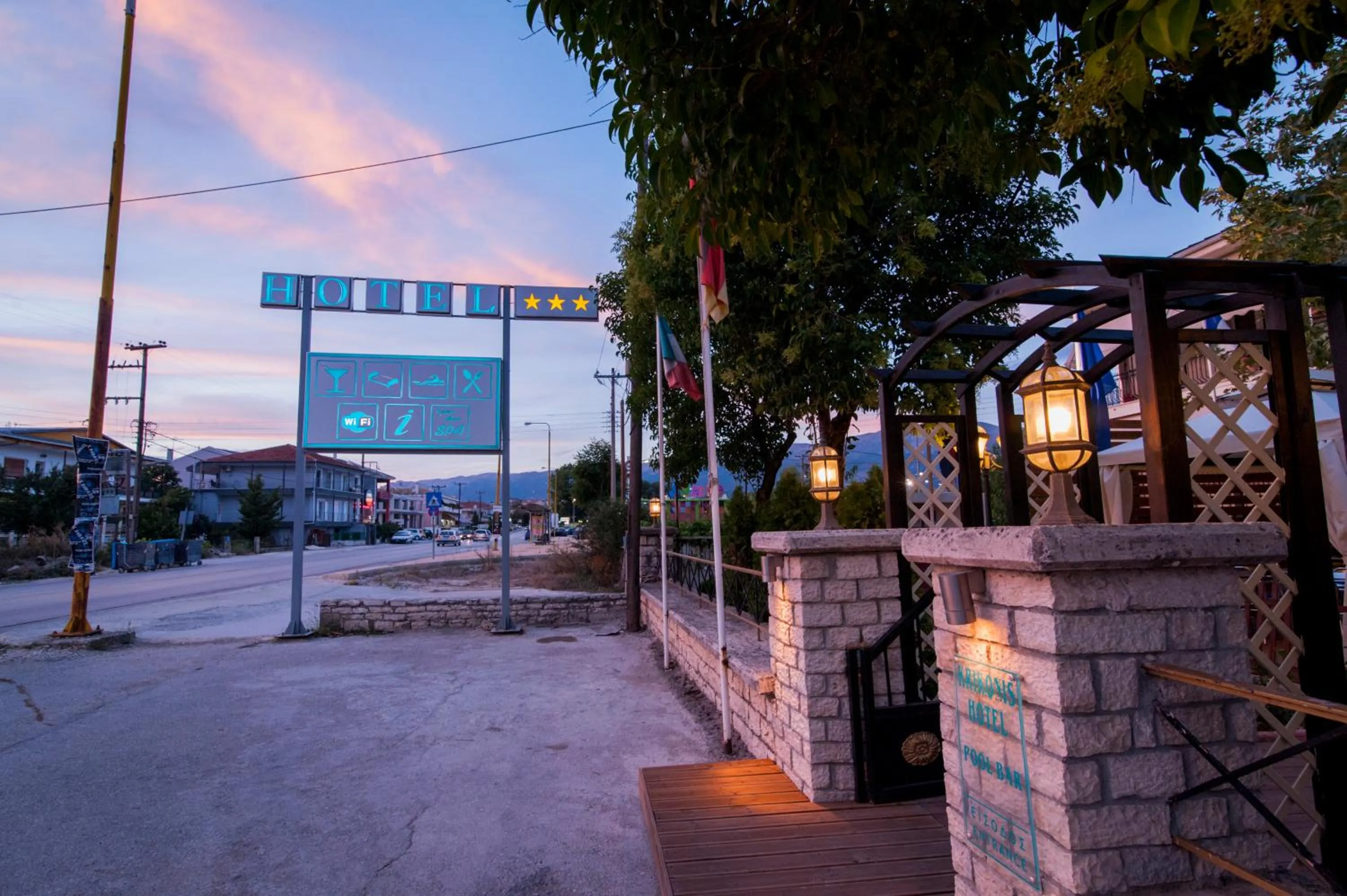 Area and facilities in Krikonis Hotel