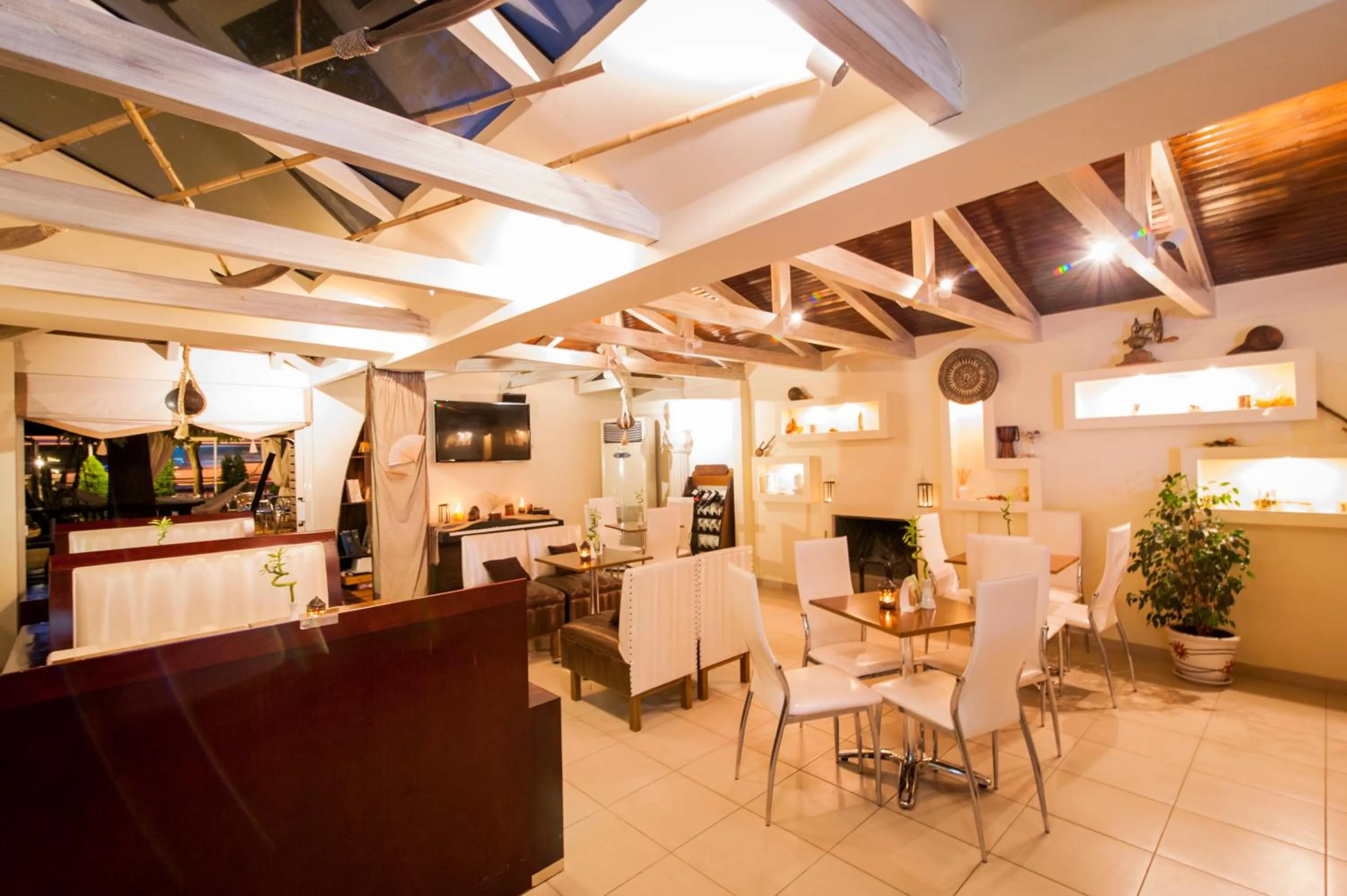 Lounge or bar in Krikonis Hotel