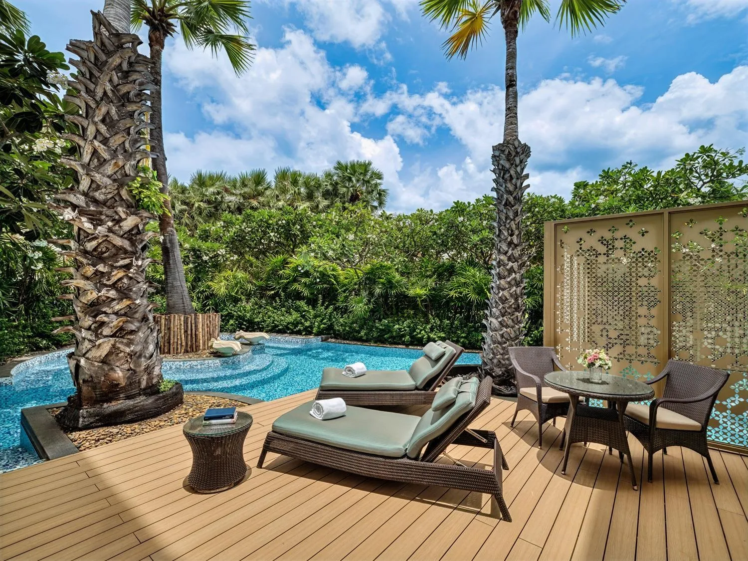 Swimming pool in InterContinental Hua Hin Resort by IHG