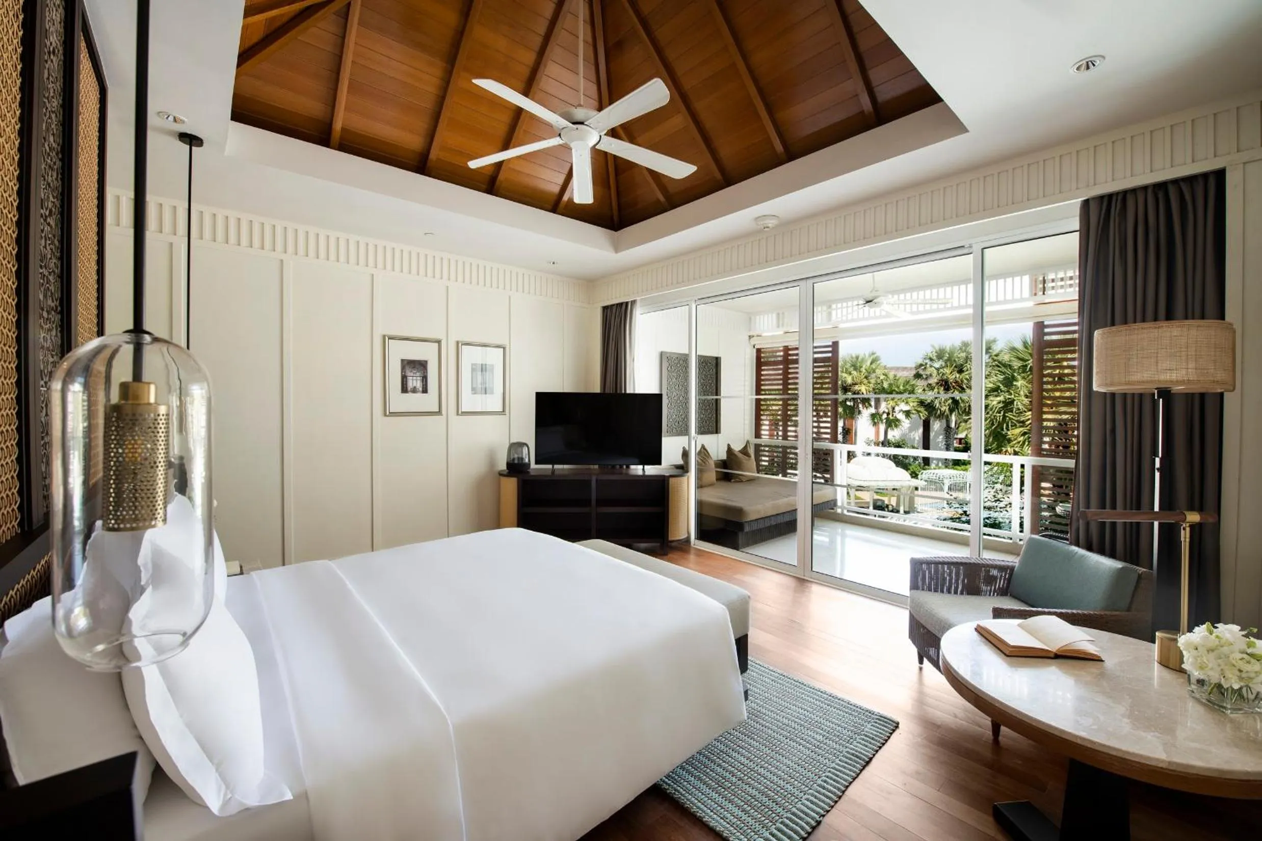 Bedroom, Bed in InterContinental Hua Hin Resort by IHG