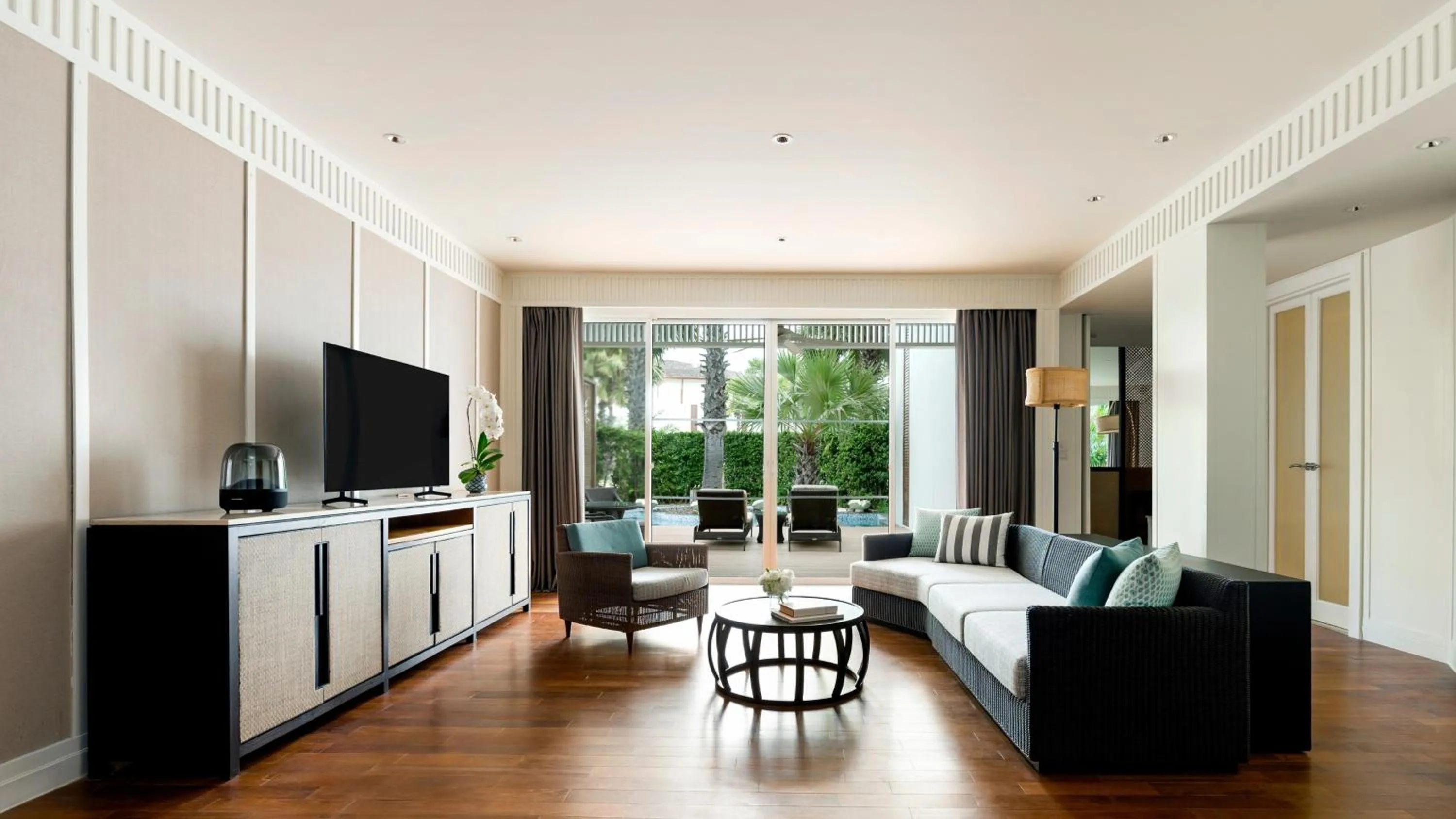 Living room in InterContinental Hua Hin Resort by IHG