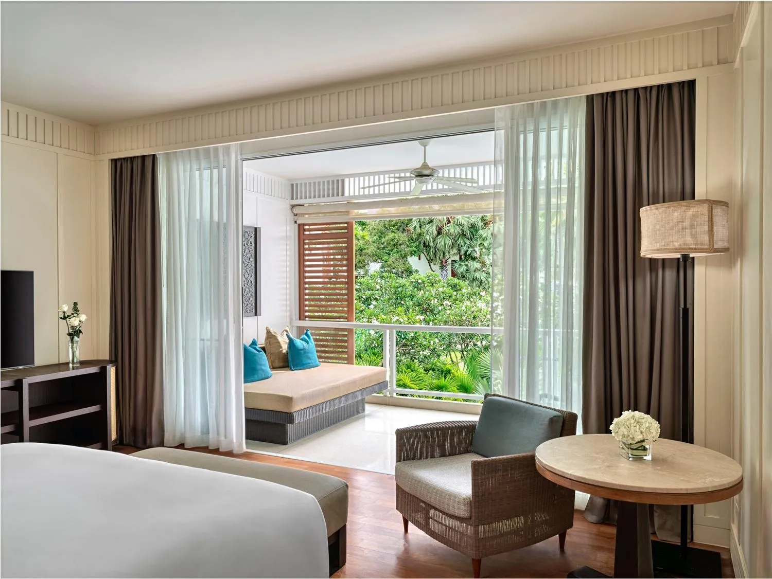Balcony/Terrace, Bed in InterContinental Hua Hin Resort by IHG