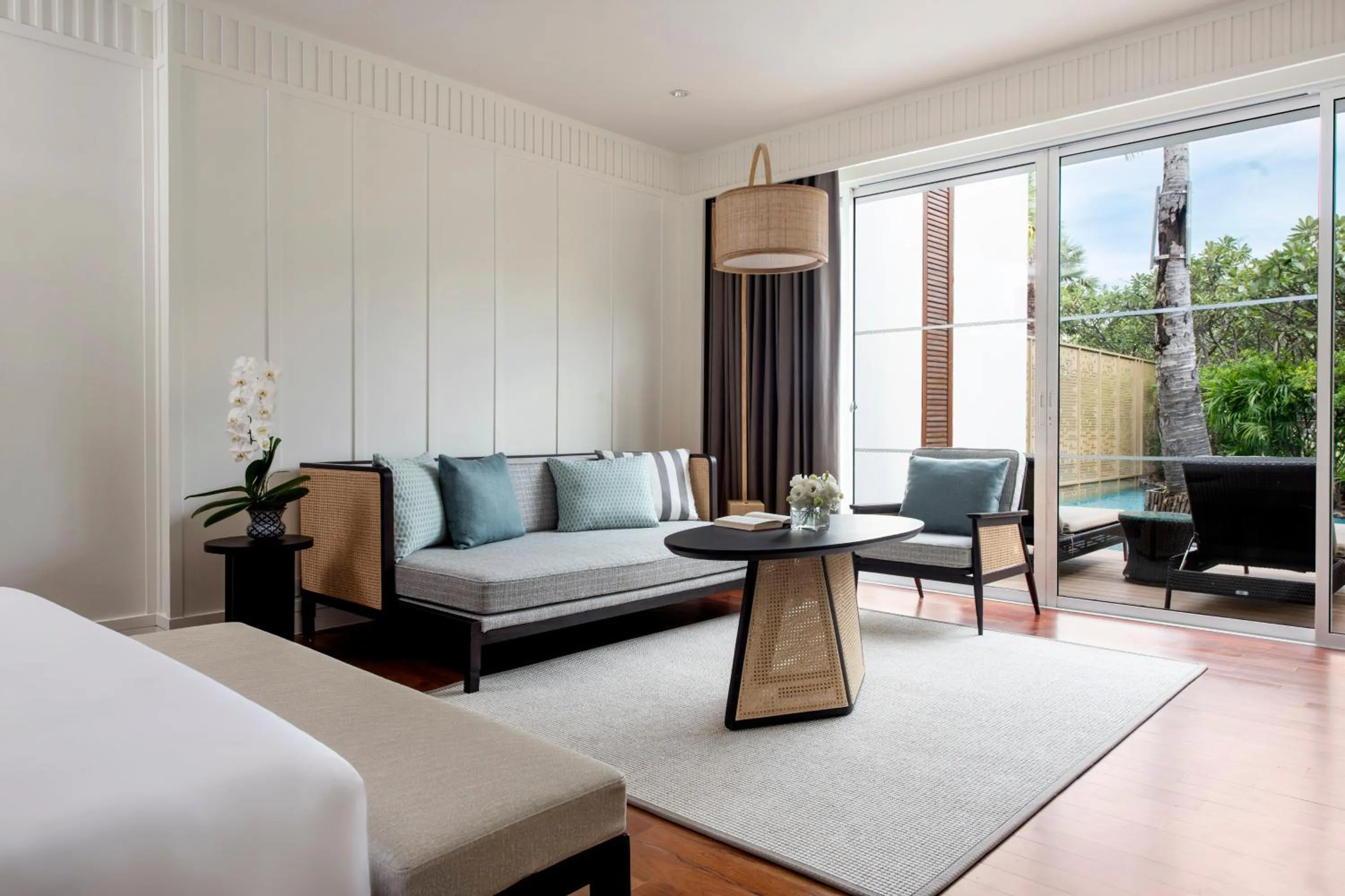 Living room, Bed in InterContinental Hua Hin Resort by IHG