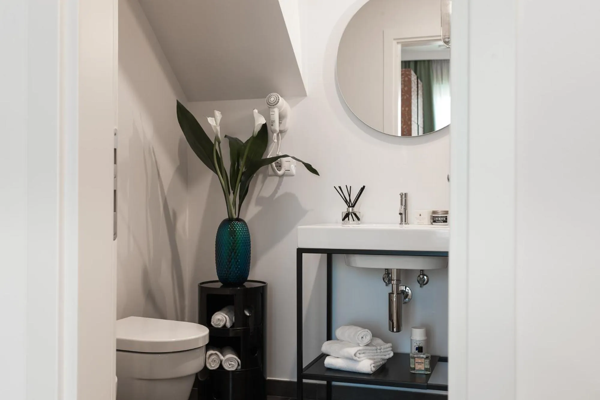 Bathroom in B&B Lorena Suites