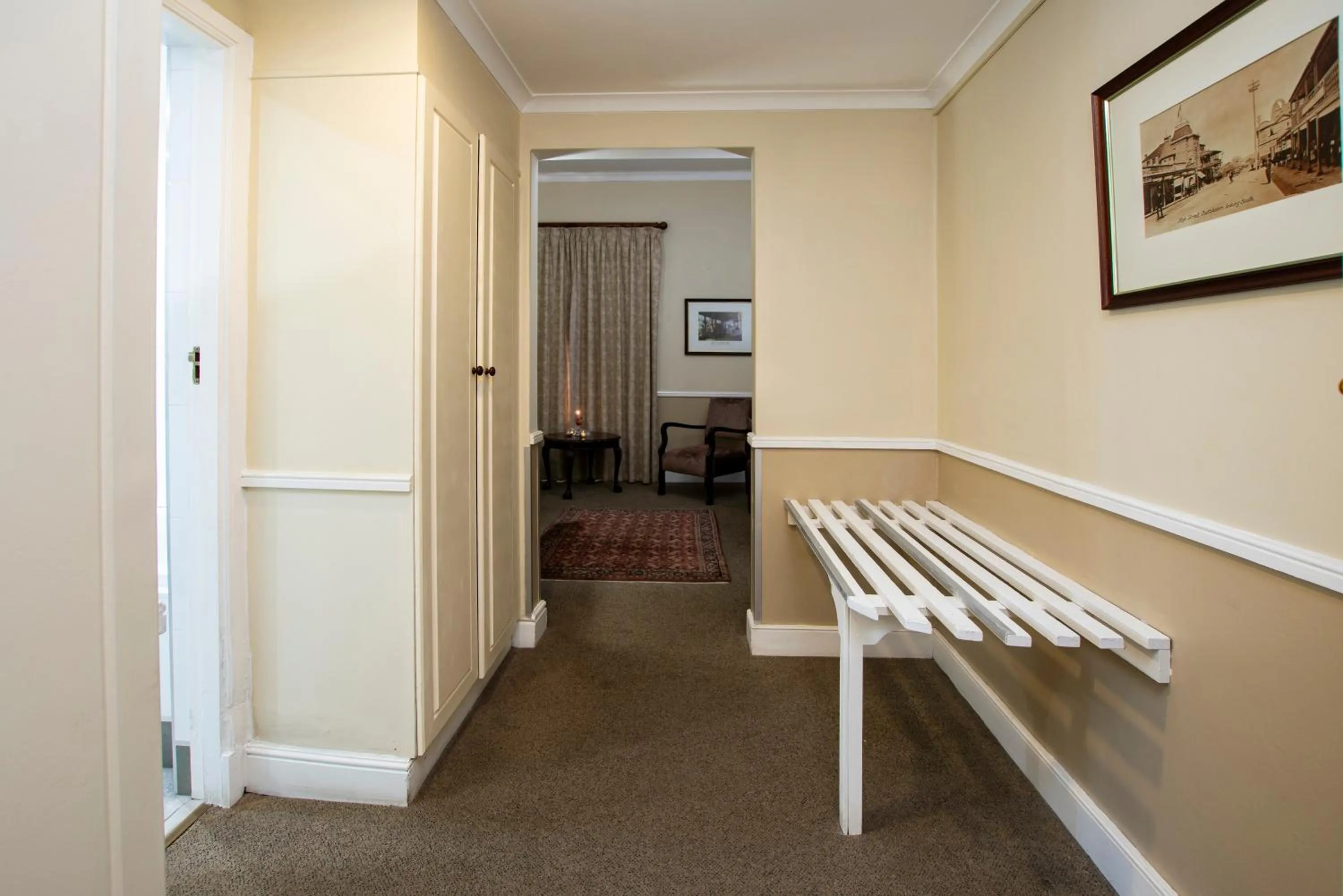 Living room in Queen's Hotel by BON Hotels