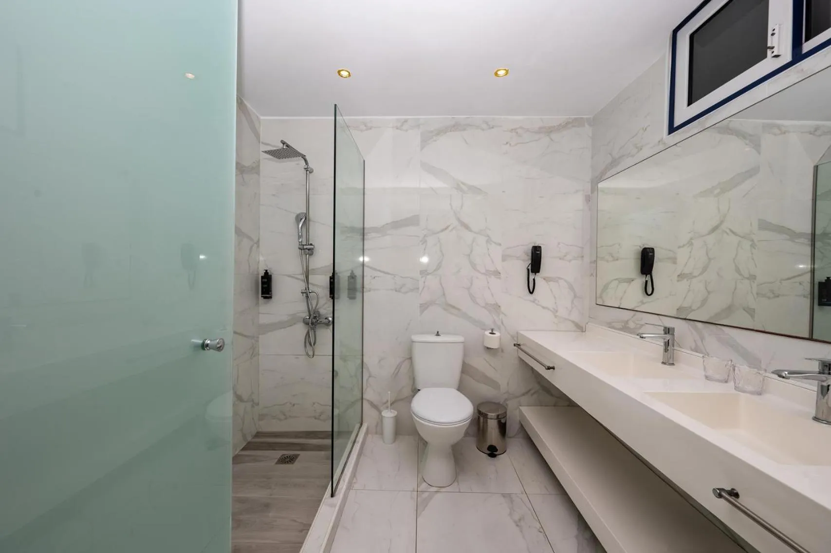 Shower in Smy Kos Beach & Splash