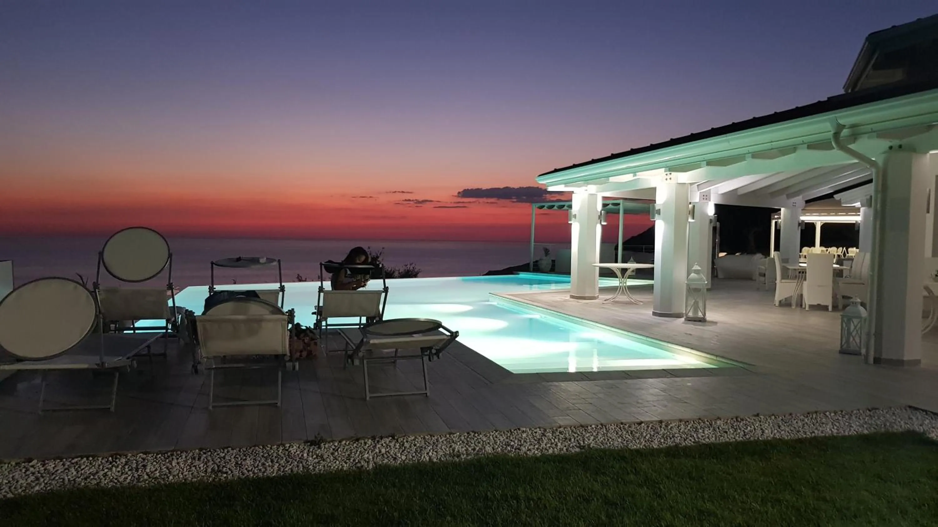 White Club Residence