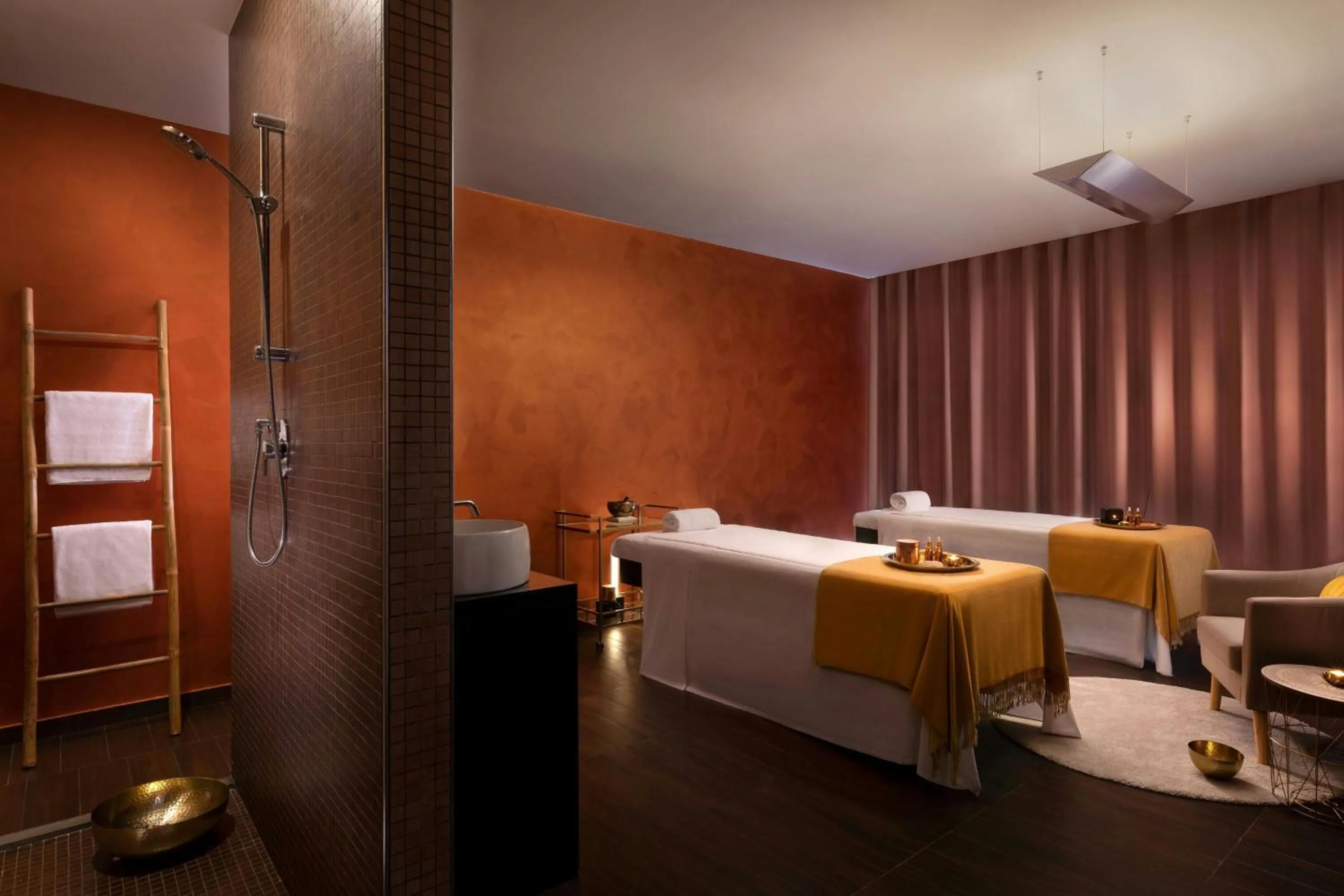Spa and wellness centre/facilities, Bed in Sheraton Milan Malpensa Airport Hotel & Conference Centre