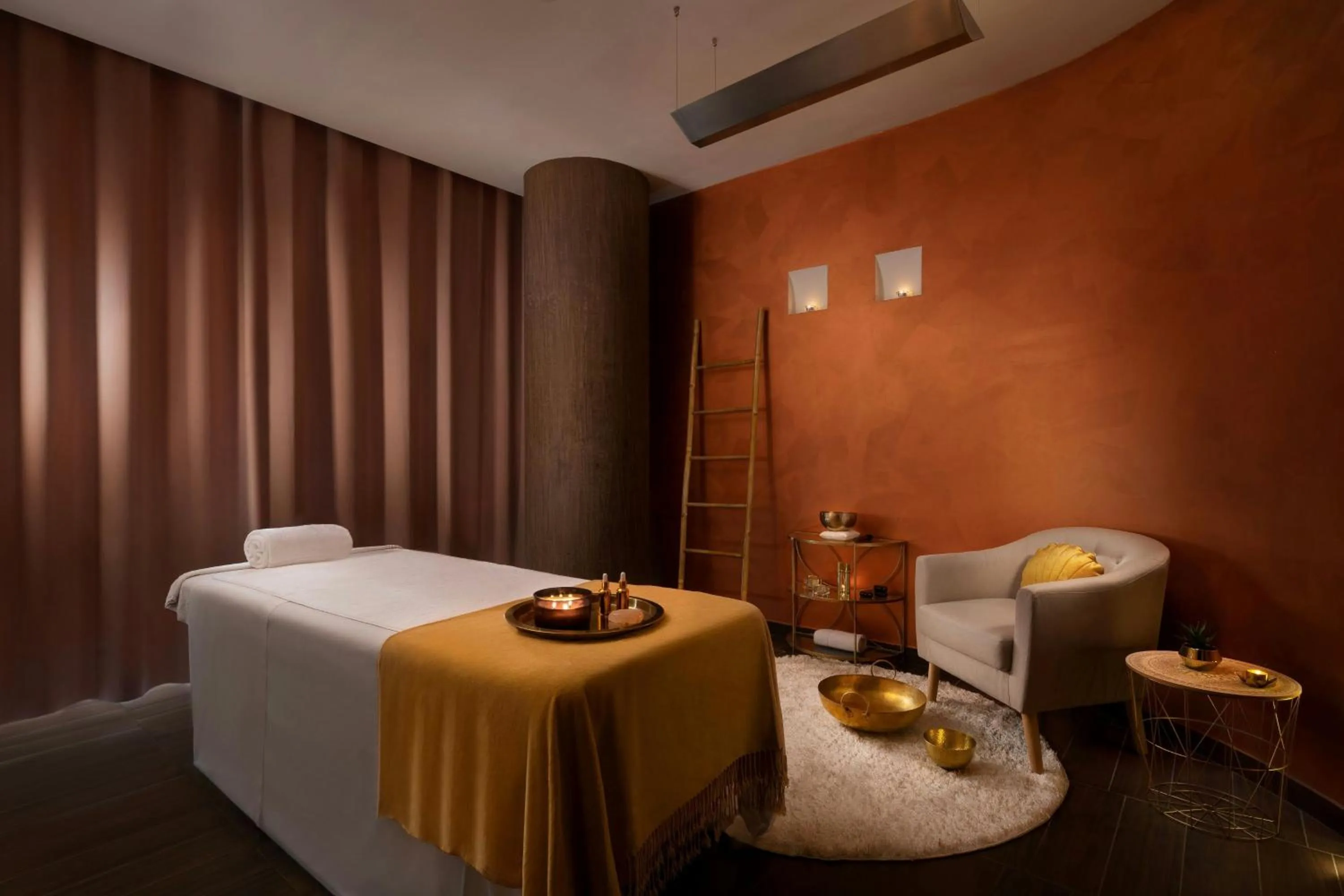 Spa and wellness centre/facilities, Bed in Sheraton Milan Malpensa Airport Hotel & Conference Centre