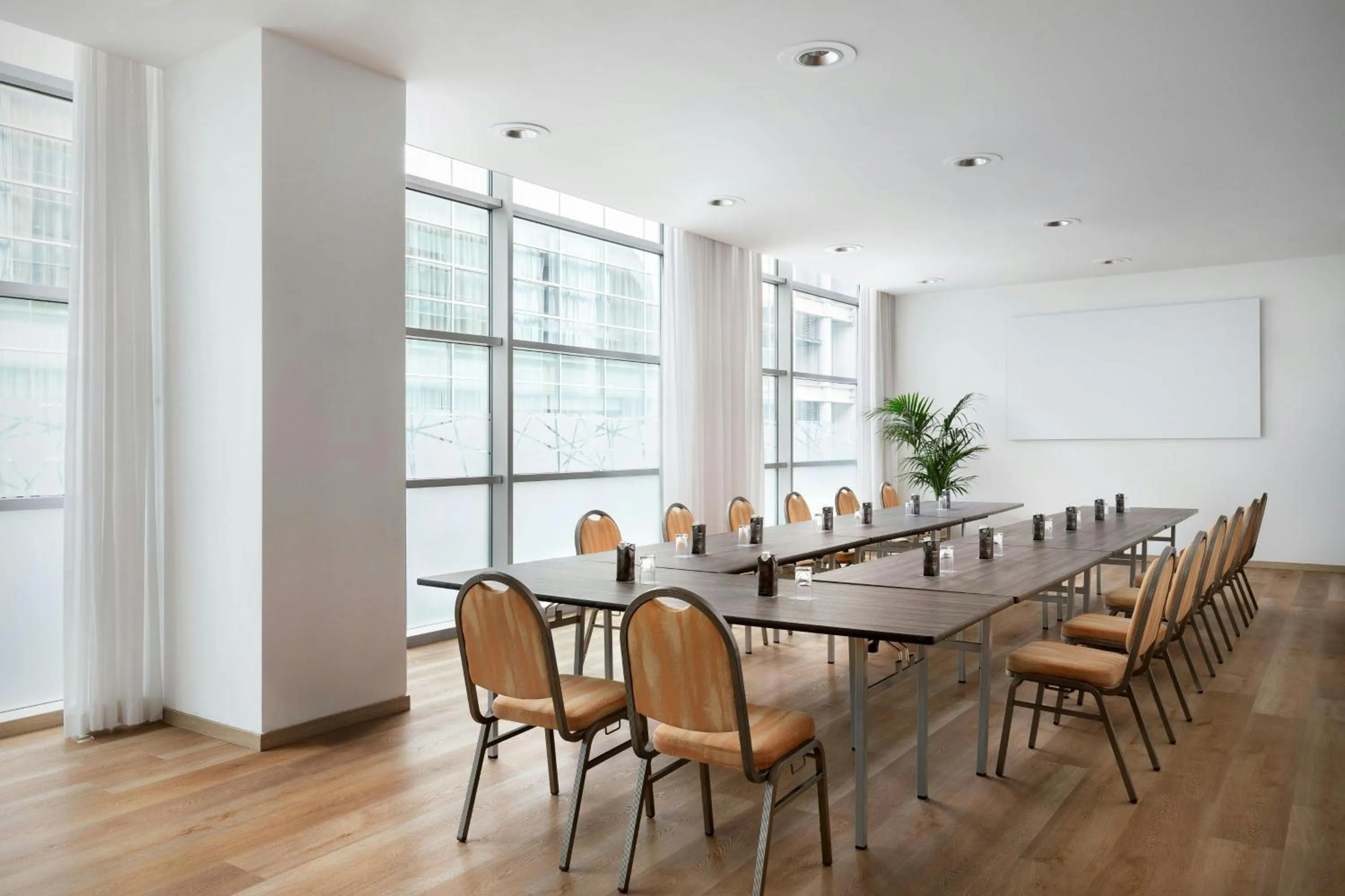 Meeting/conference room in Sheraton Milan Malpensa Airport Hotel & Conference Centre