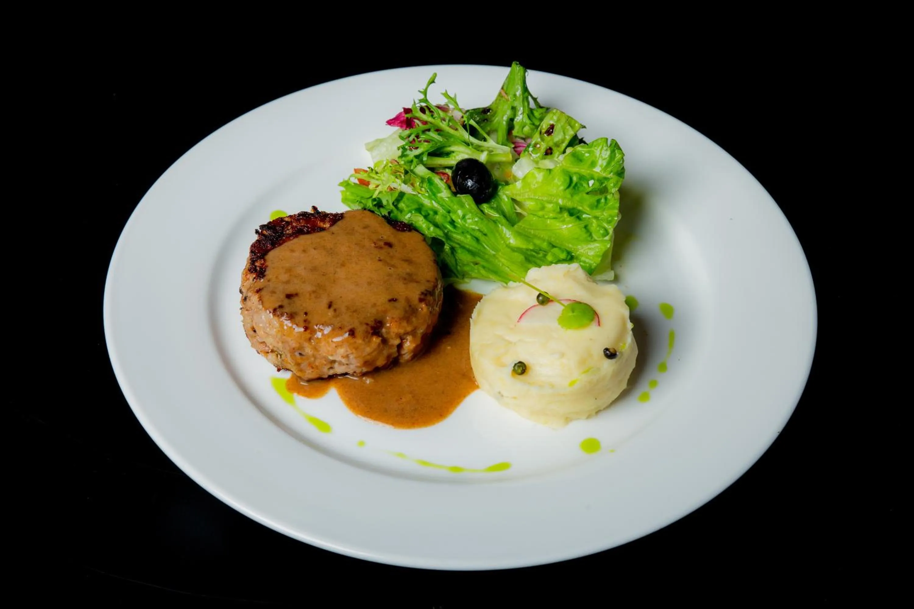 Food in GRANFERTE Phnom Penh Hotel