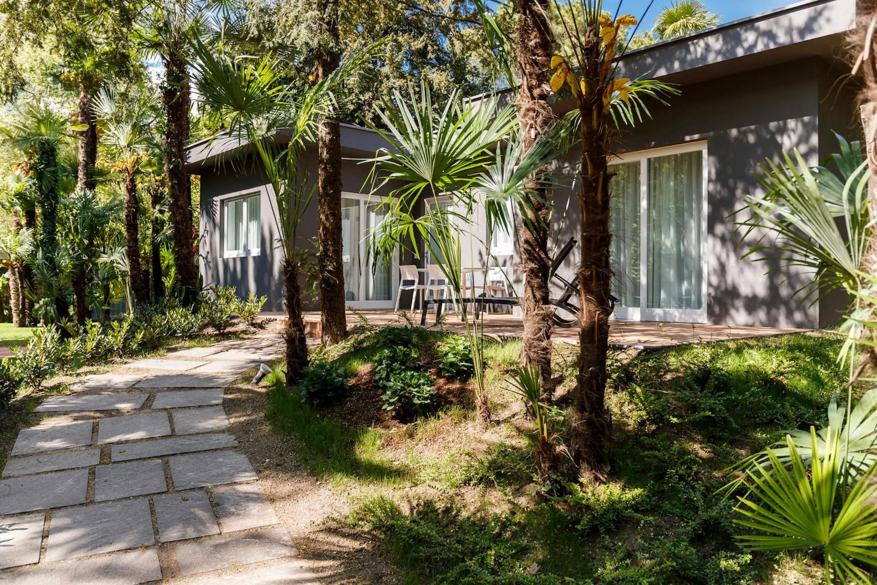 Patio in Du Lac Et Du Parc Grand Resort