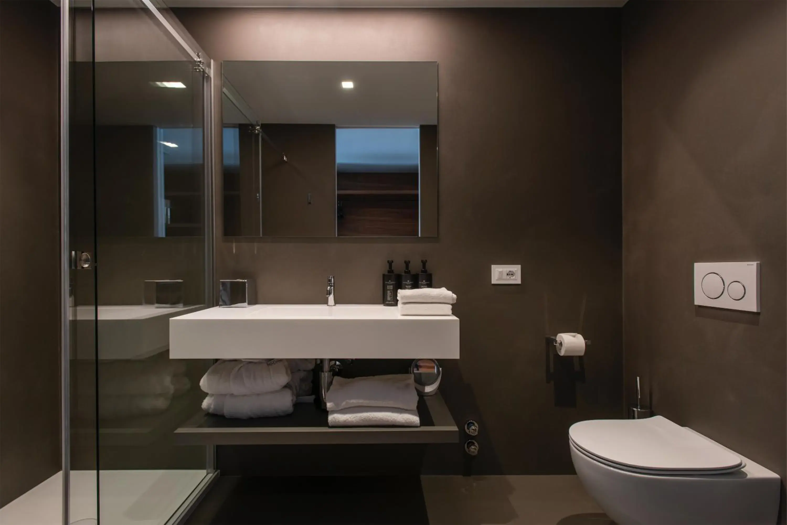 Superior Double Room in Du Lac Et Du Parc Grand Resort Superior Double Room in Du Lac Et Du Parc Grand Resort