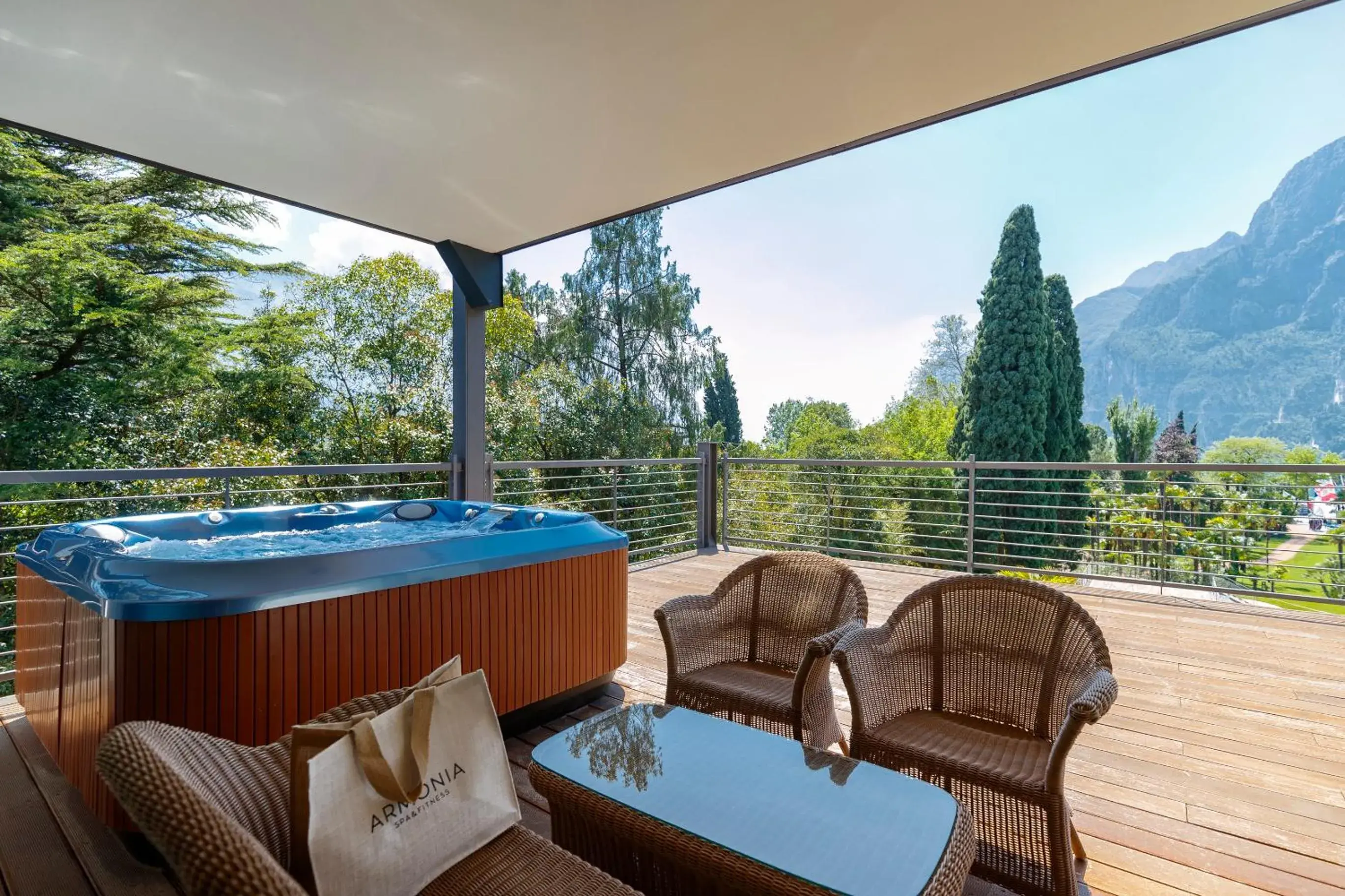 Suite with Whirlpool in Du Lac Et Du Parc Grand Resort Suite with Whirlpool in Du Lac Et Du Parc Grand Resort