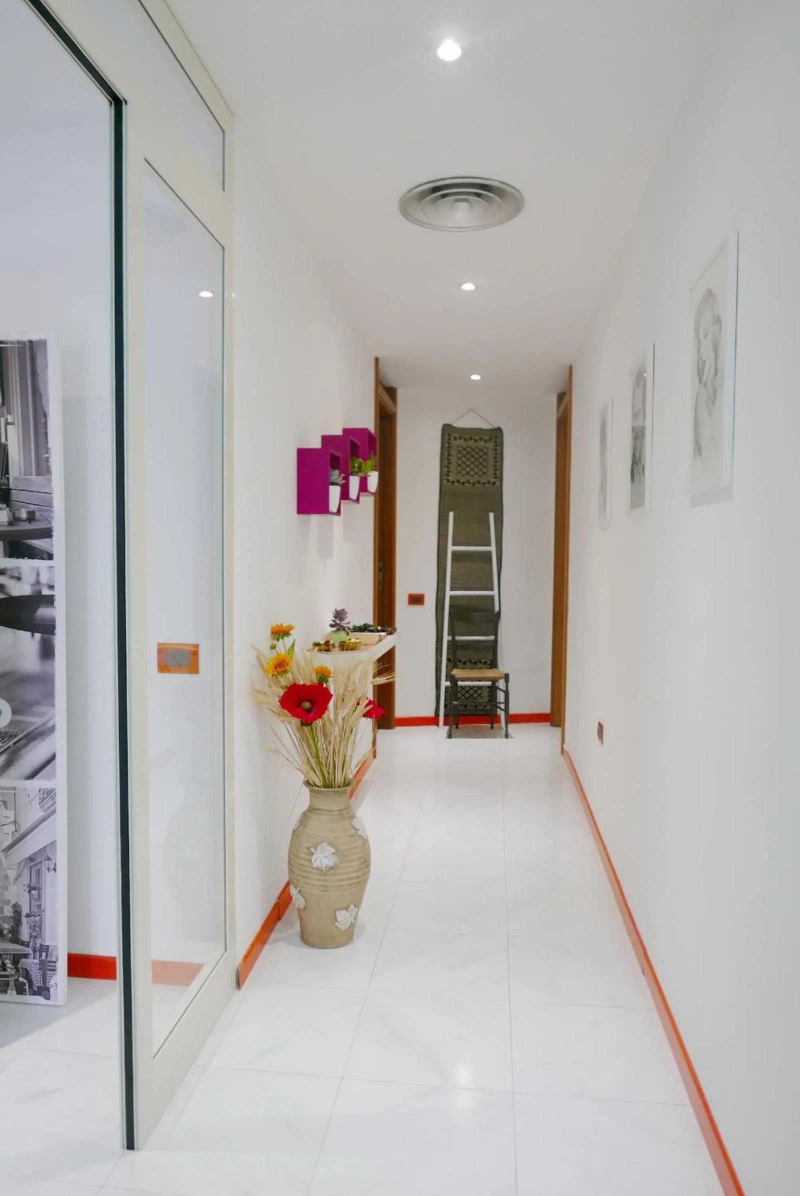 Area and facilities in I Love Art