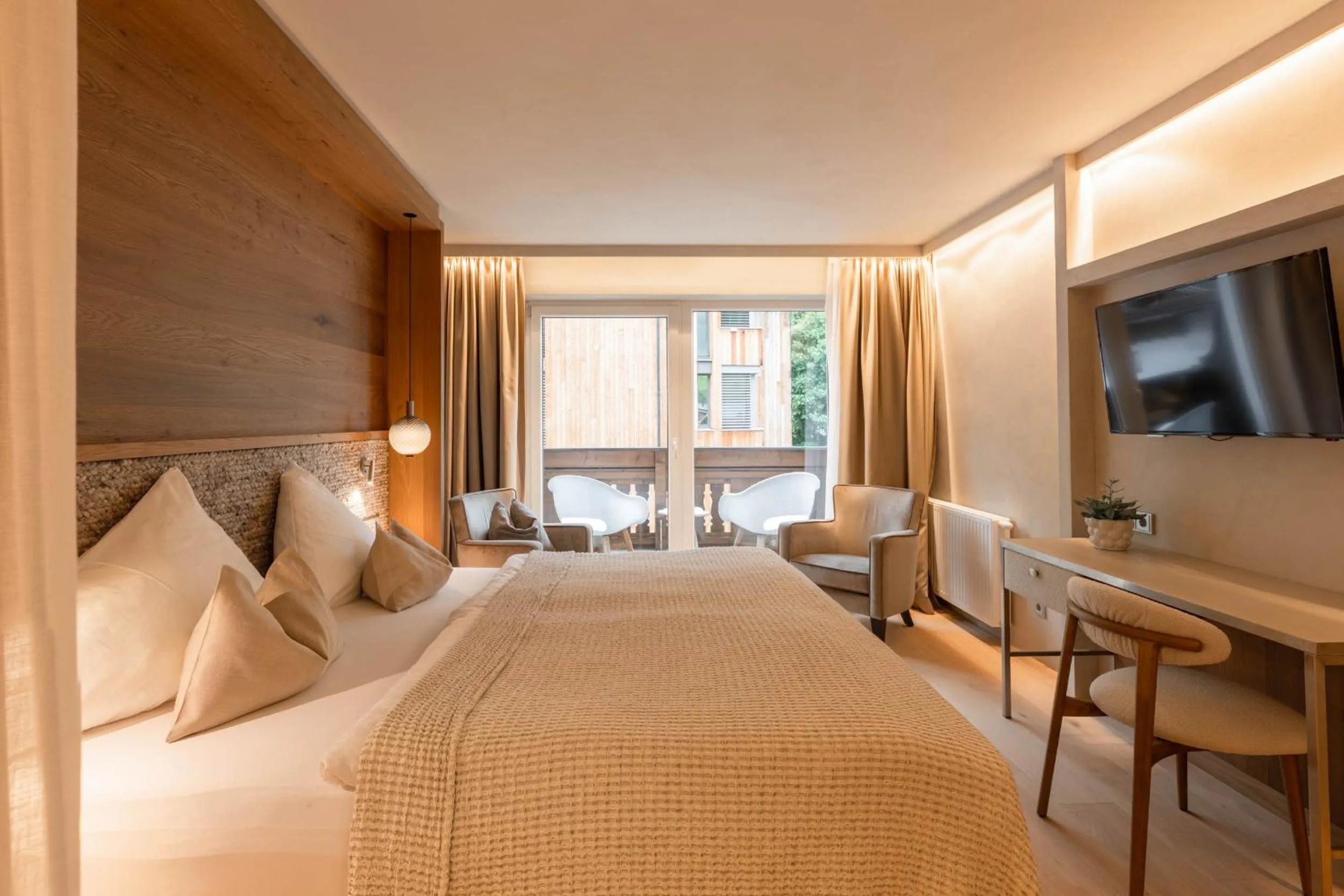 Bedroom, Bed in Premium Activehotel Bergkönig