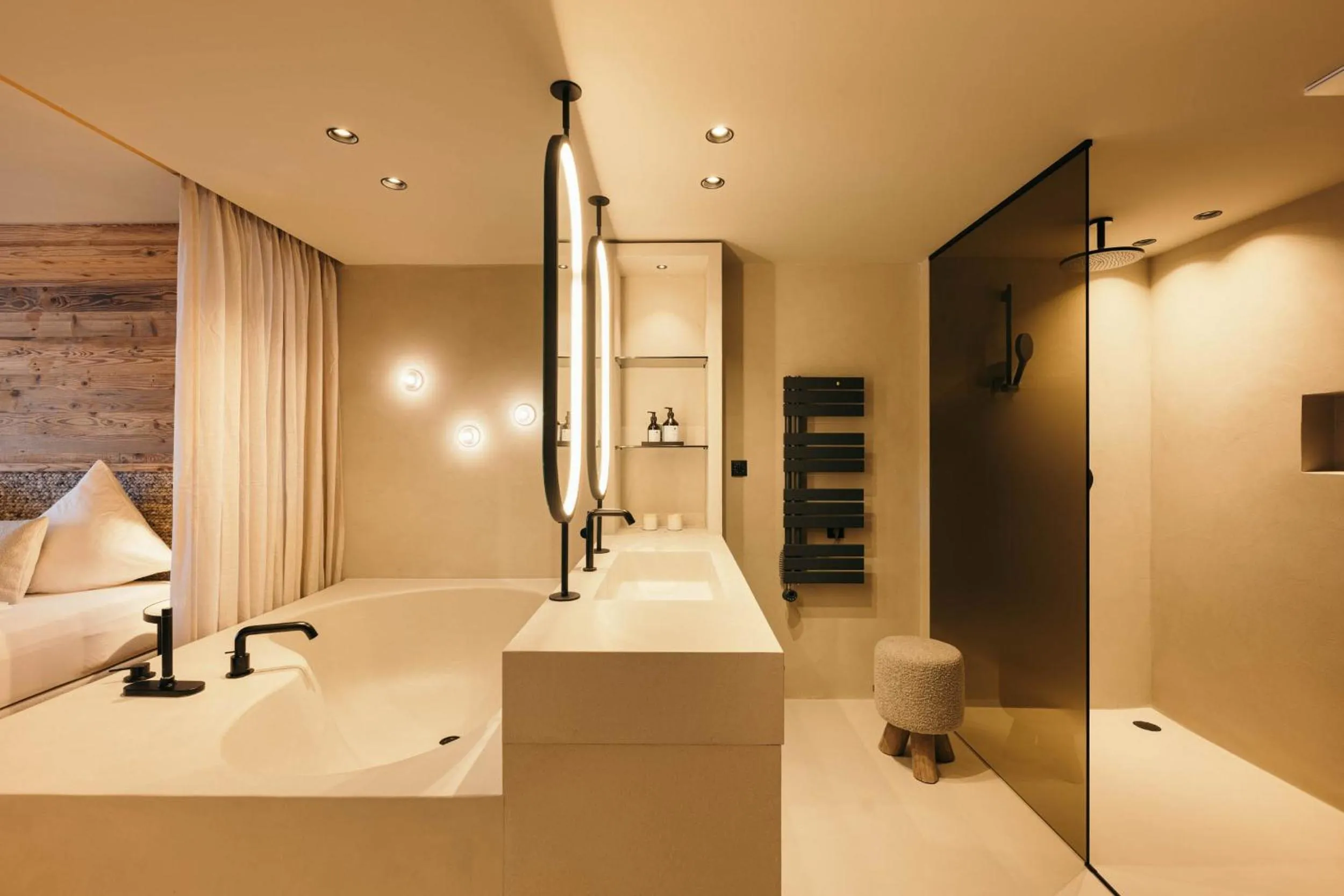 Shower in Premium Activehotel Bergkönig