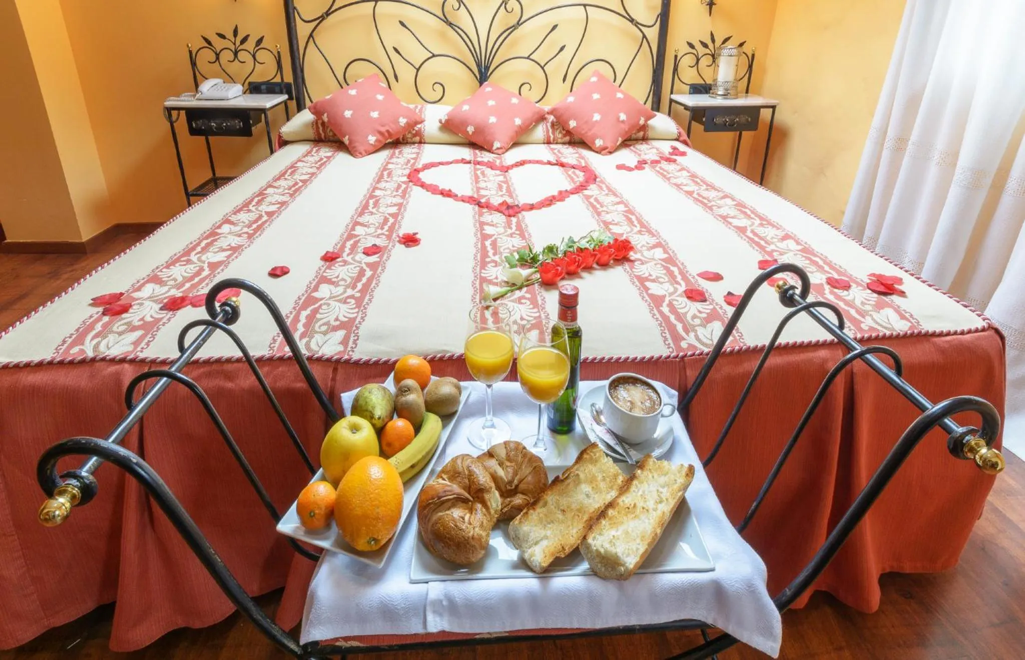 Decorative detail, Bed in Hotel Rural Los Angeles en Las Hurdes
