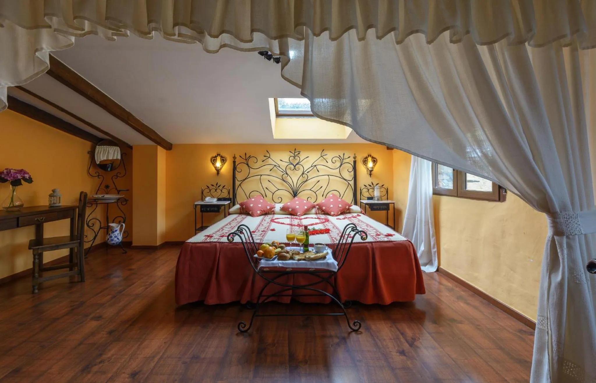 Photo of the whole room, Bed in Hotel Rural Los Angeles en Las Hurdes