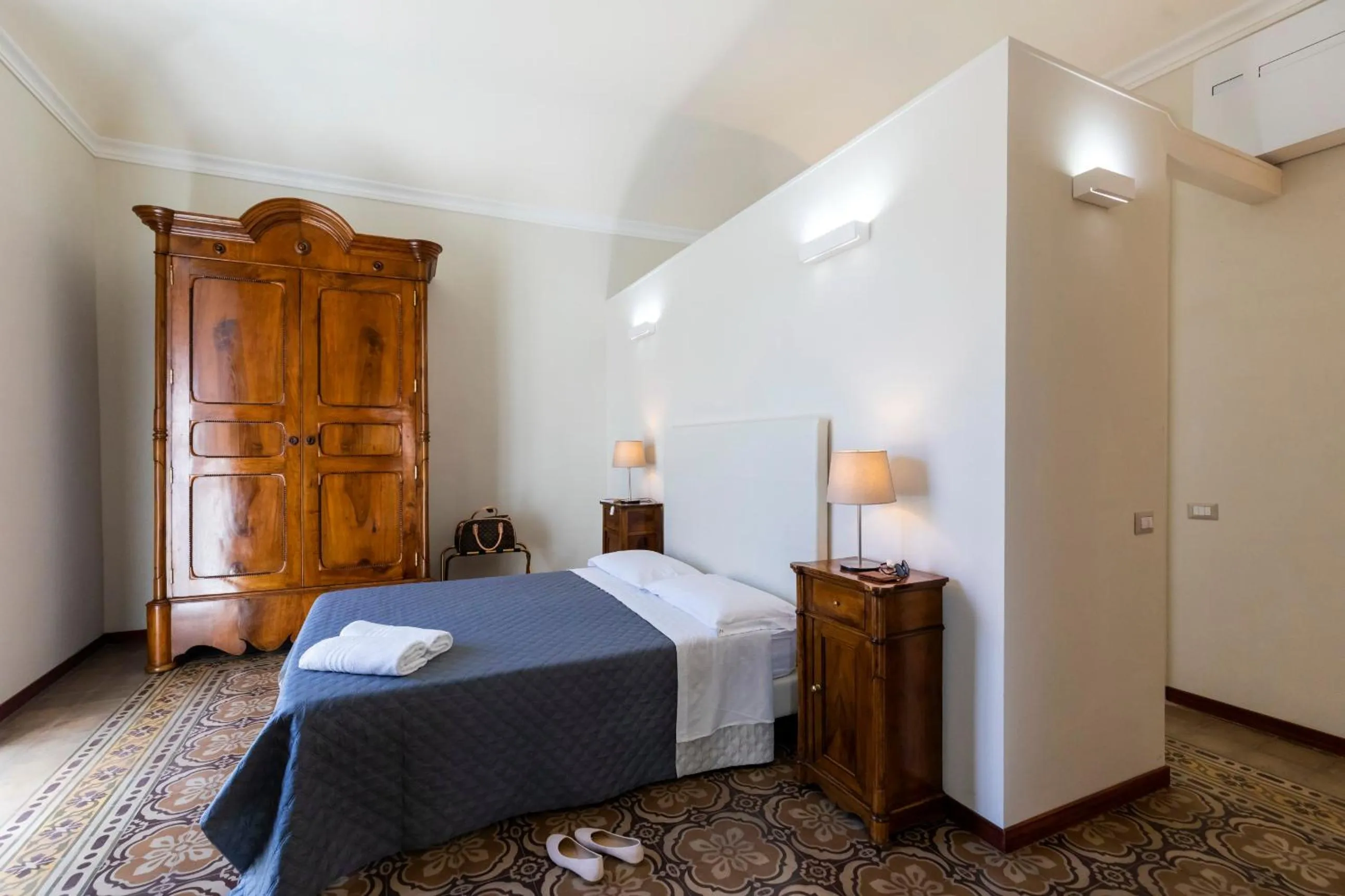 Photo of the whole room, Bed in Suites Pastis Tropea - Boutique B&B by Kalavrìa Holidays