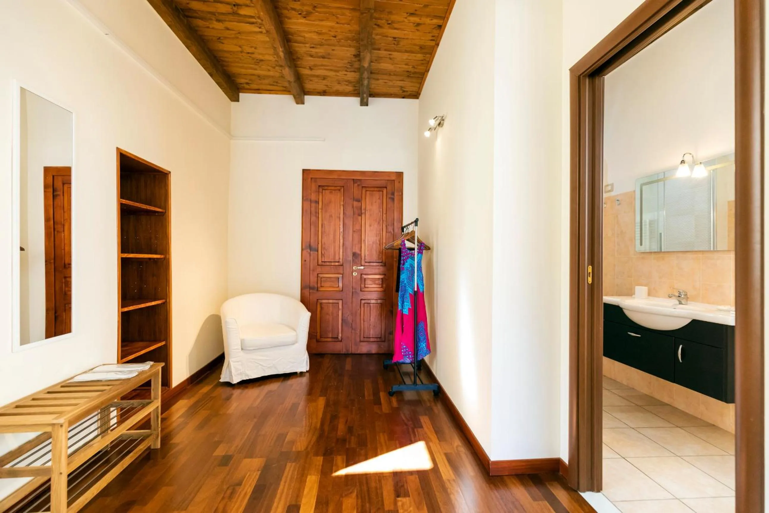 Photo of the whole room, Bed in Suites Pastis Tropea - Boutique B&B by Kalavrìa Holidays