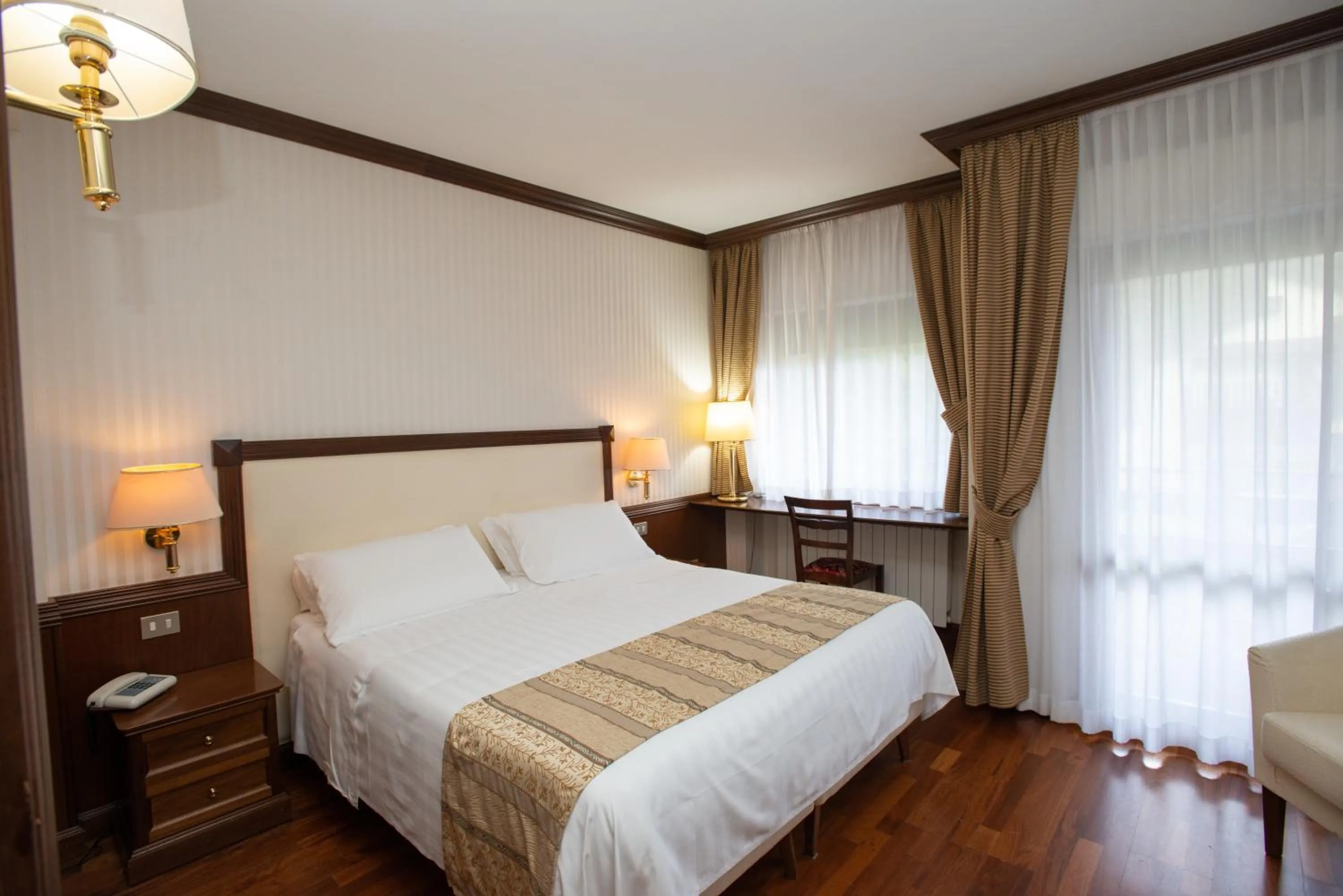 Photo of the whole room, Bed in Hotel Corona & Spa