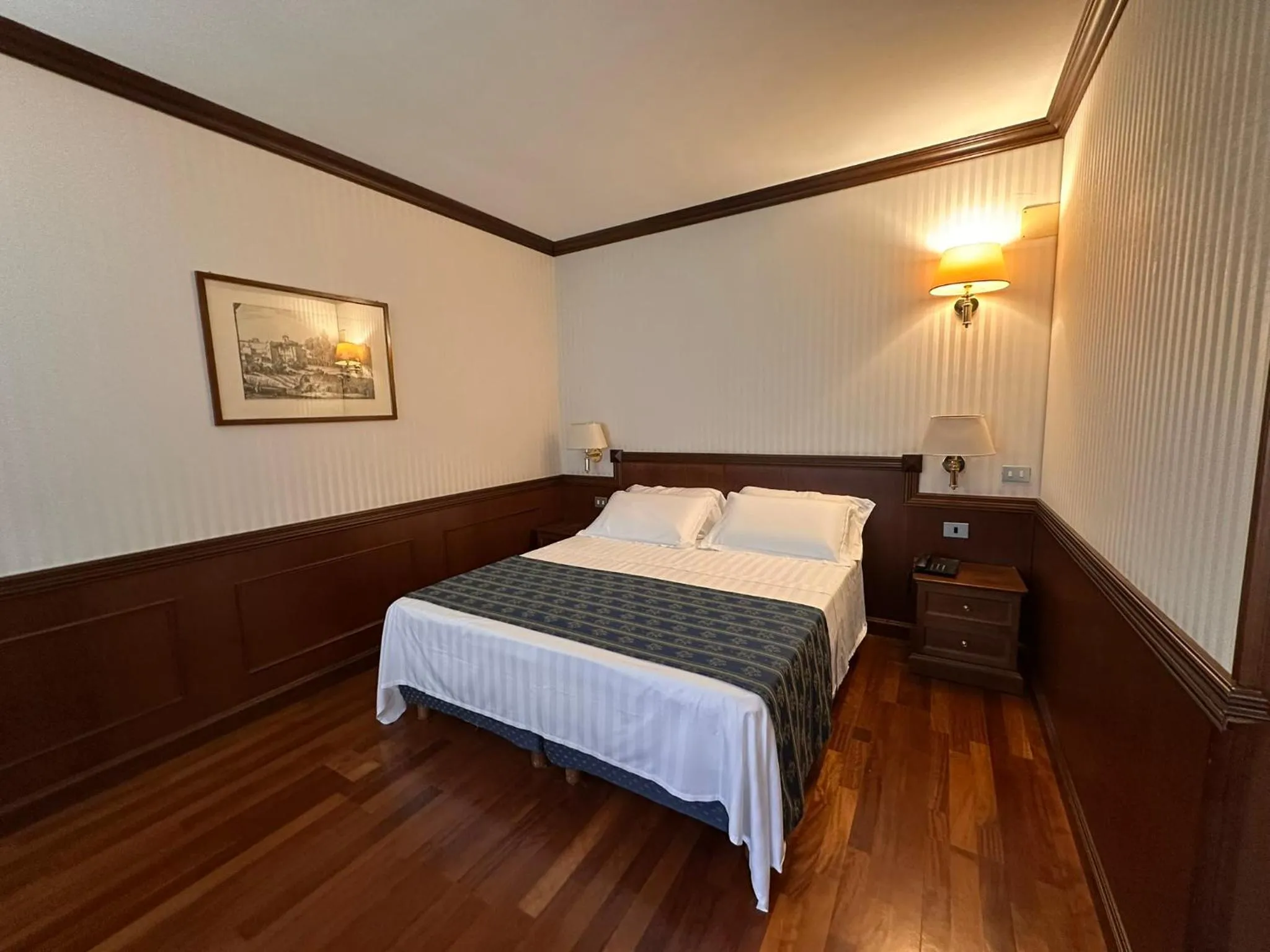 Bedroom, Bed in Hotel Corona & Spa