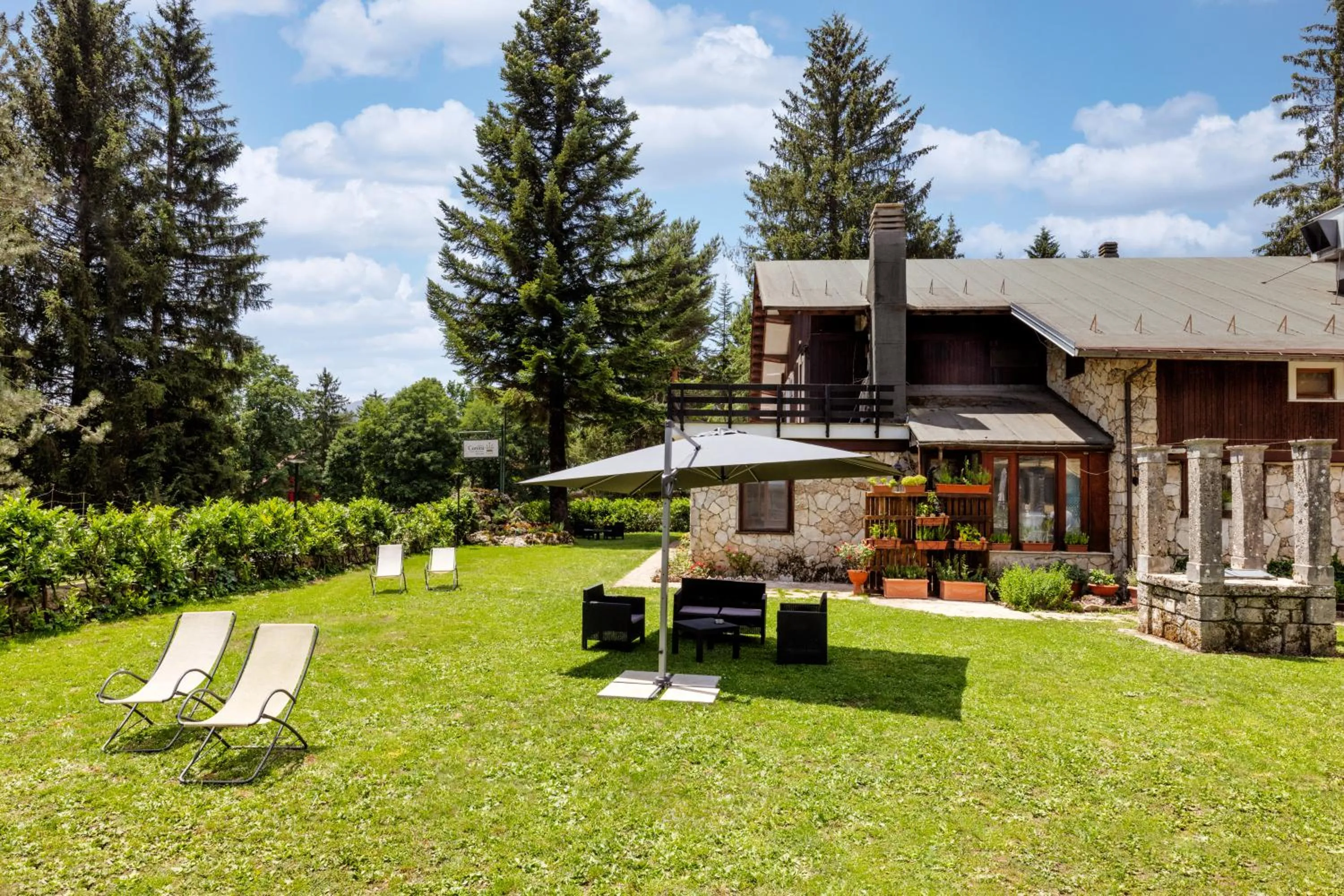 Patio in Hotel Corona & Spa