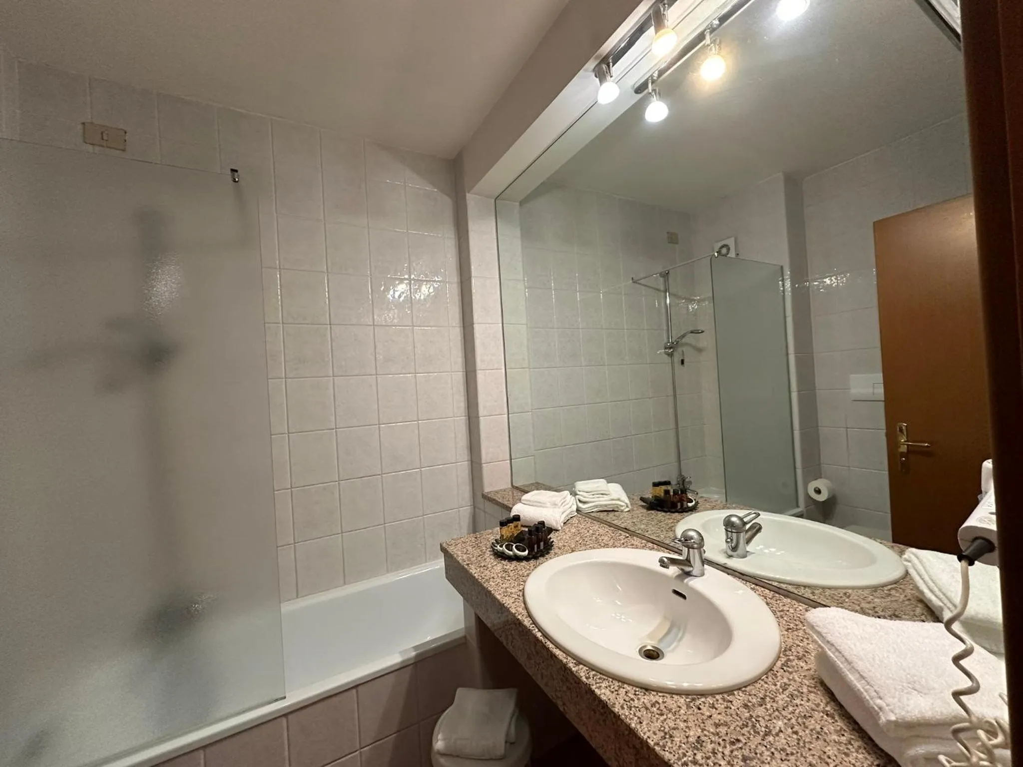 Bathroom in Hotel Corona & Spa