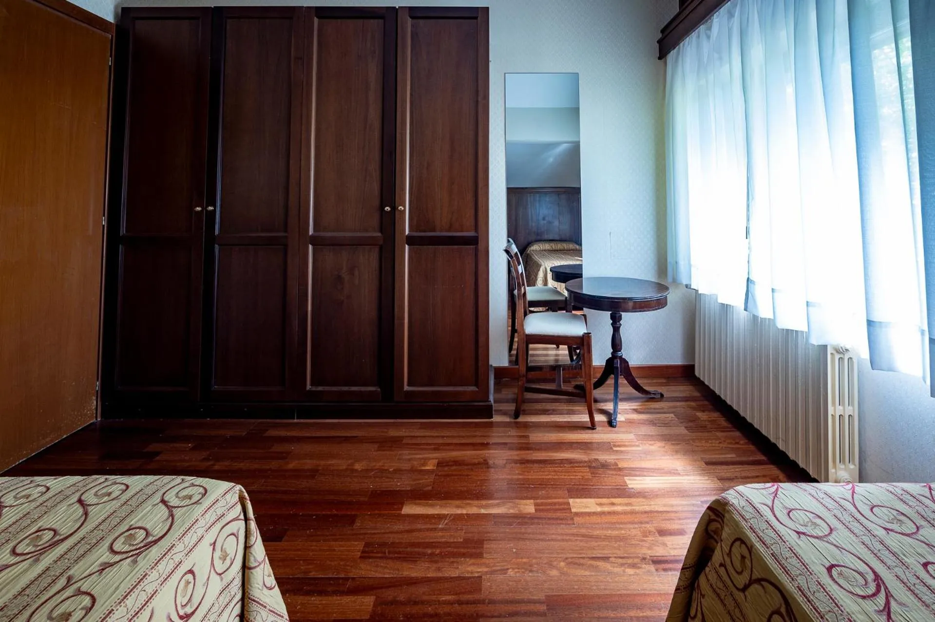 Photo of the whole room, Bed in Hotel Corona & Spa