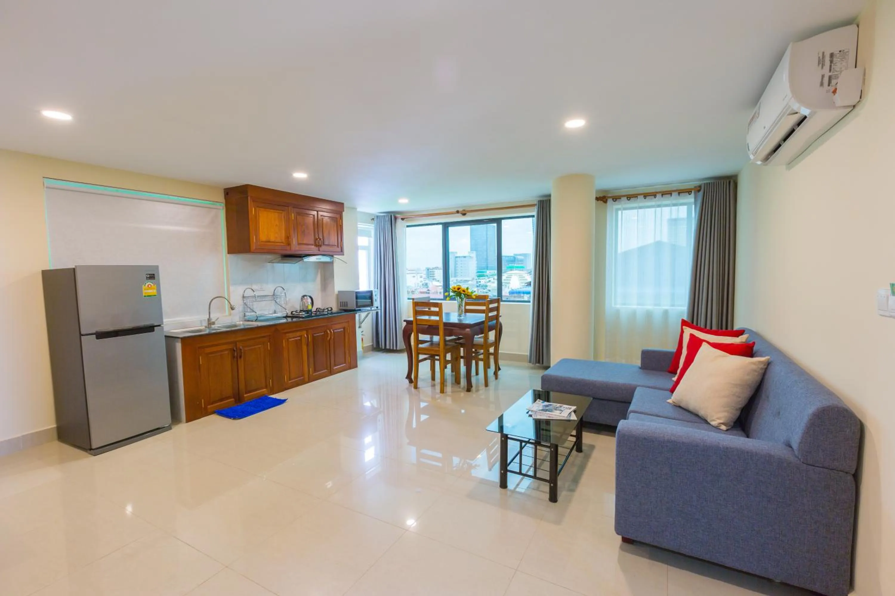 Kitchen or kitchenette in Centrana Hotel