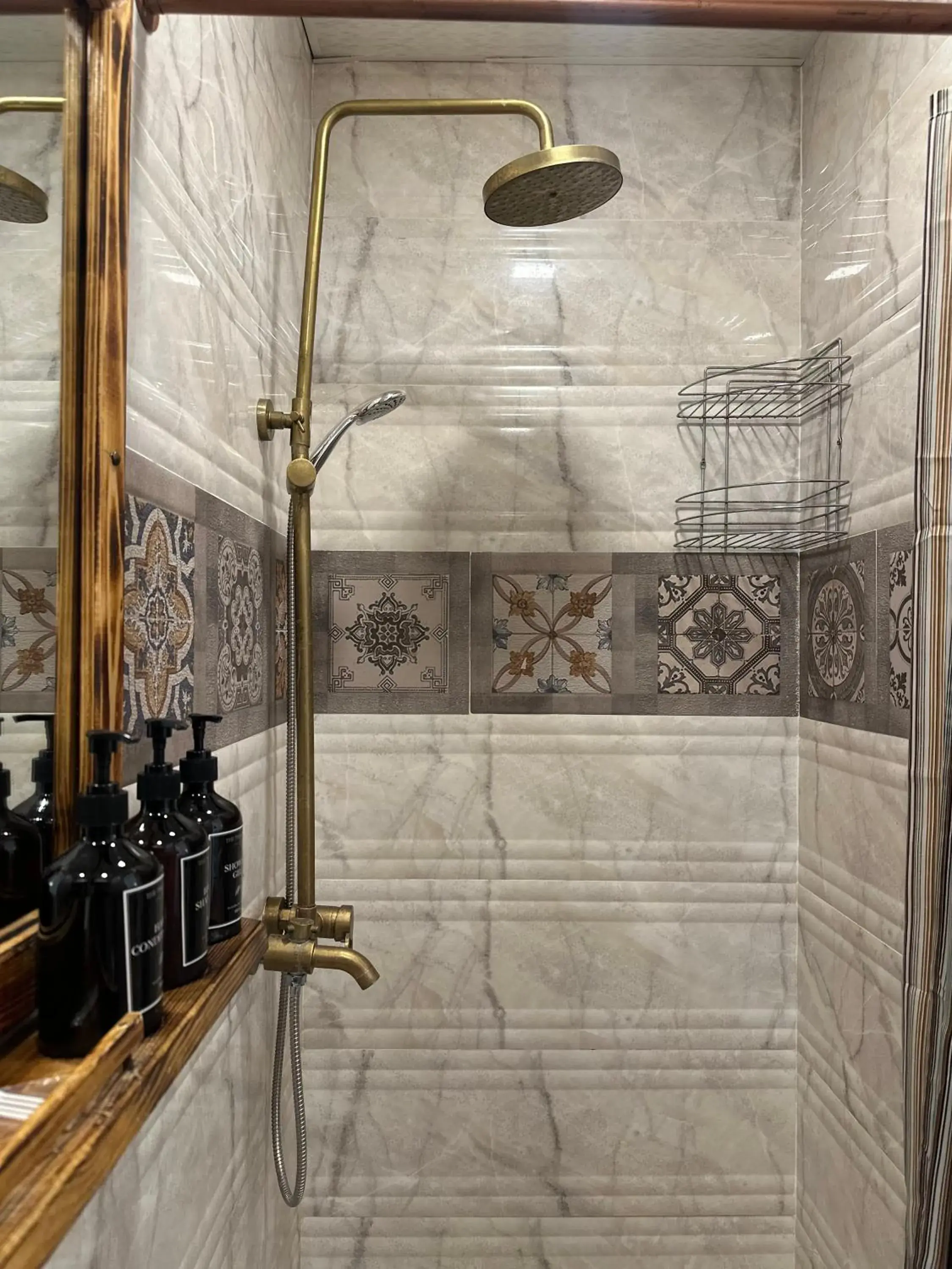 Twin Room with Private Bathroom - single occupancy in Machanents Art Hotel Twin Room with Private Bathroom - single occupancy in Machanents Art Hotel