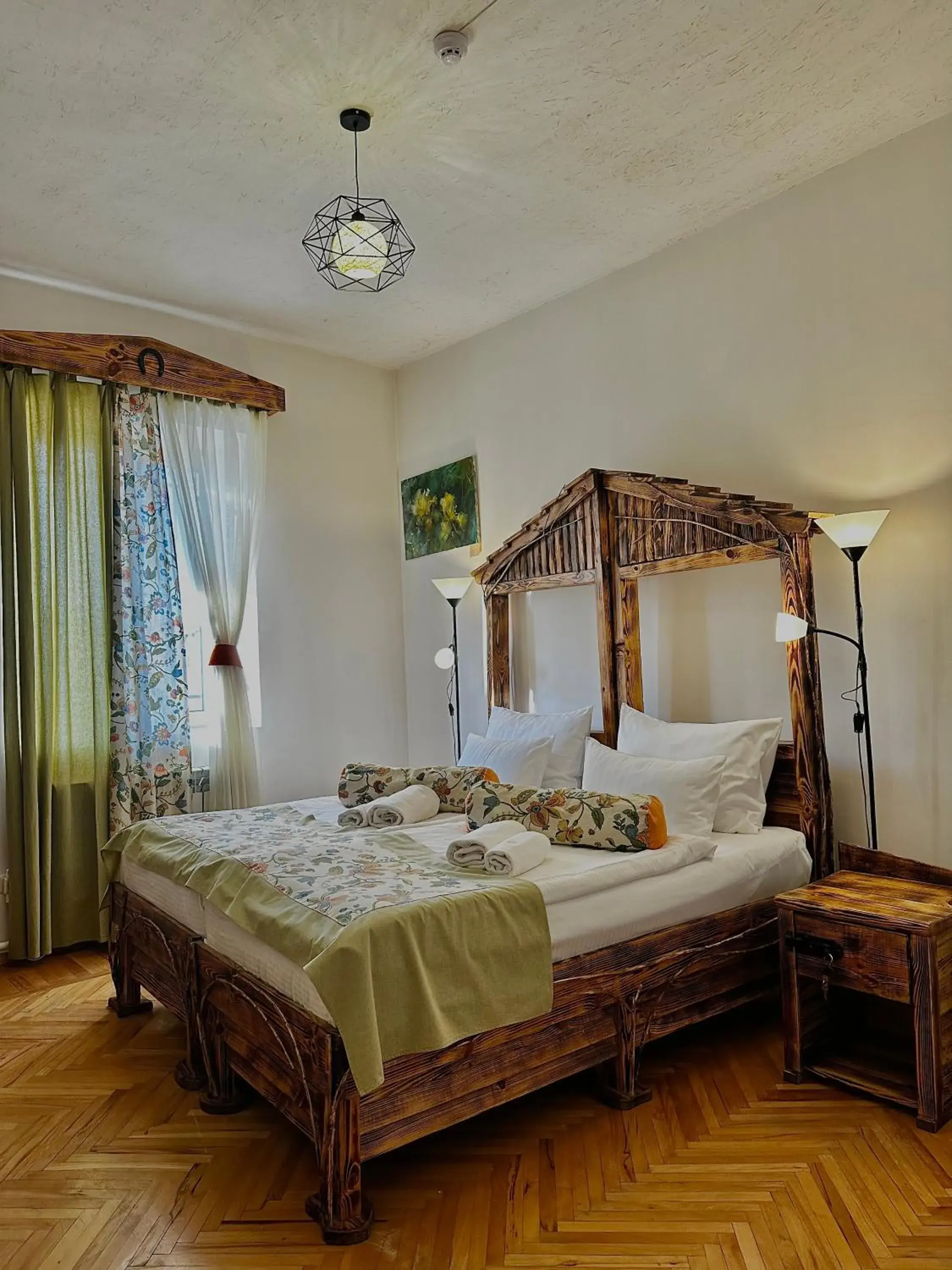 Double or Twin Room with Bathroom - single occupancy in Machanents Art Hotel Double or Twin Room with Bathroom - single occupancy in Machanents Art Hotel