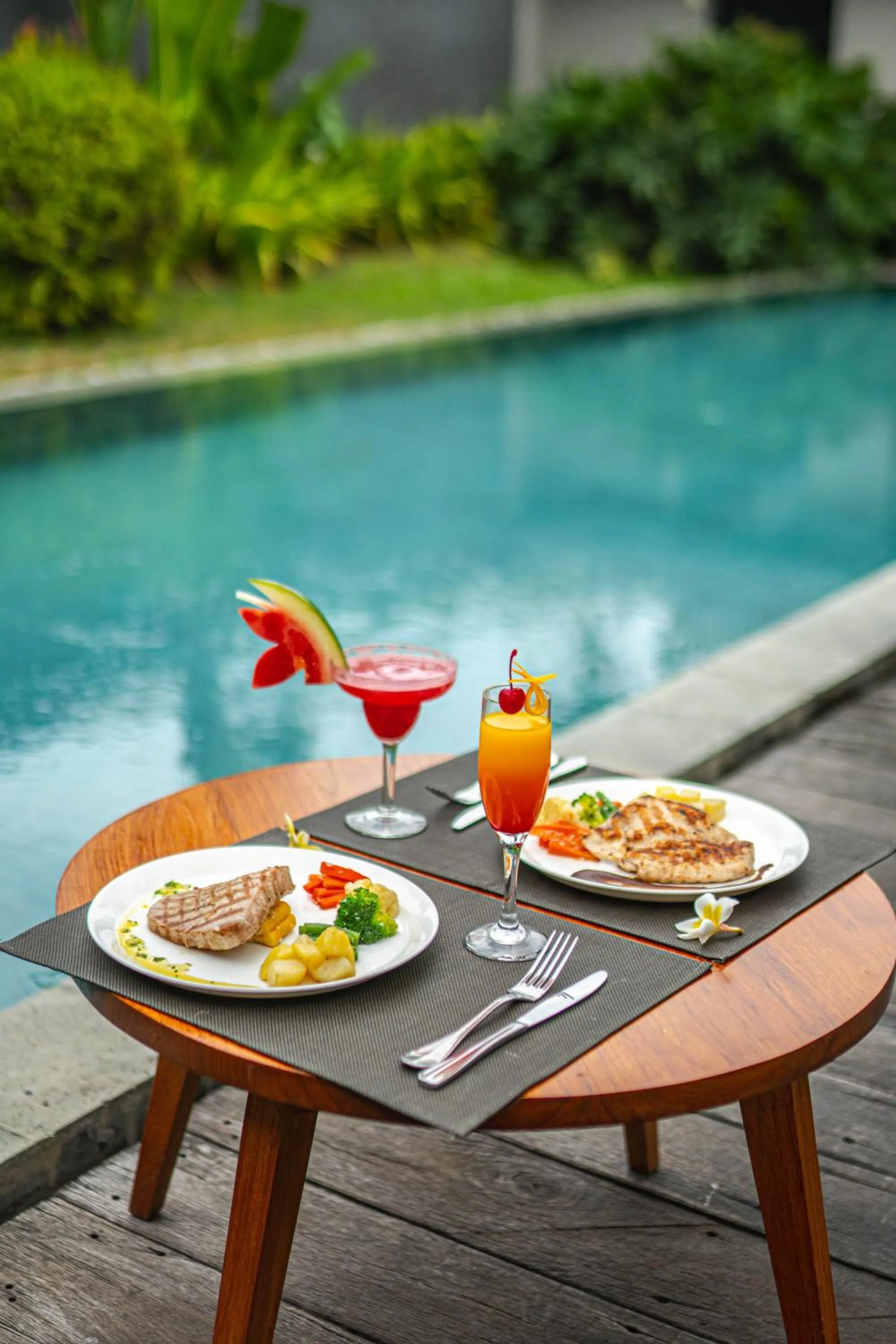 Food and drinks in Ziva a Boutique Villa