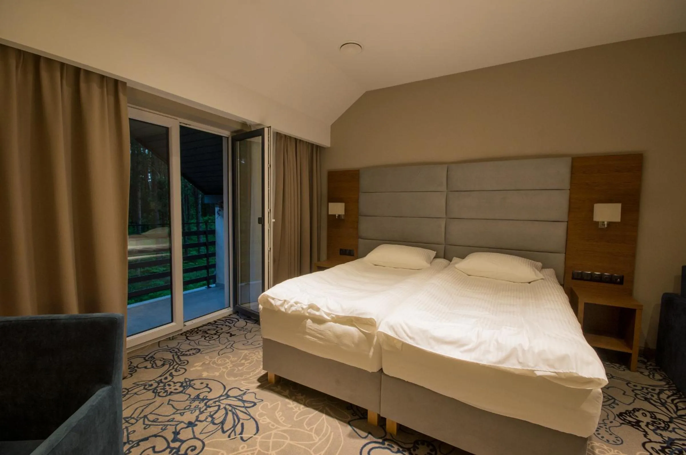 Bed in Rezydencja Sosnowa Luxury Hotel