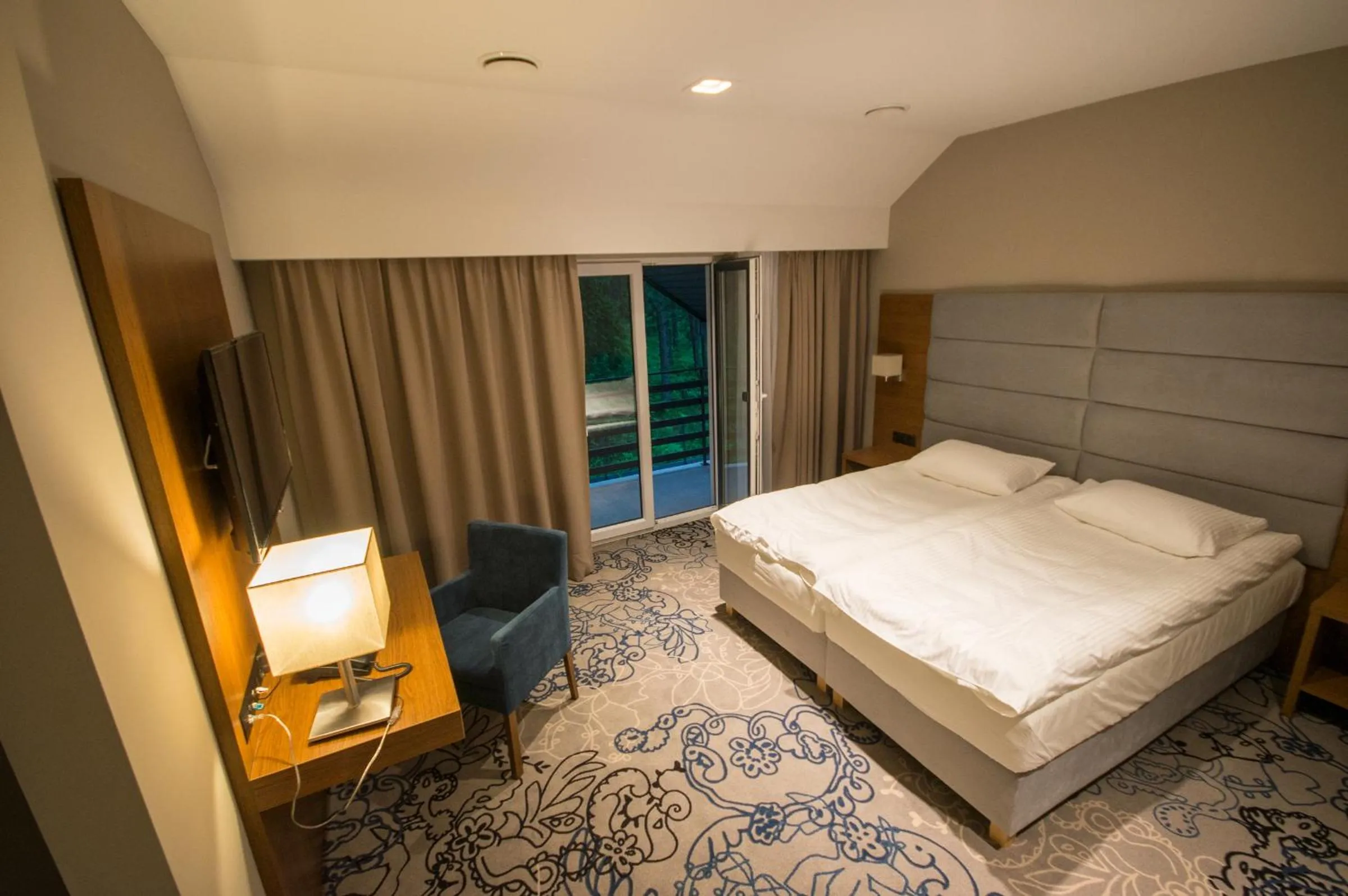 Bed in Rezydencja Sosnowa Luxury Hotel