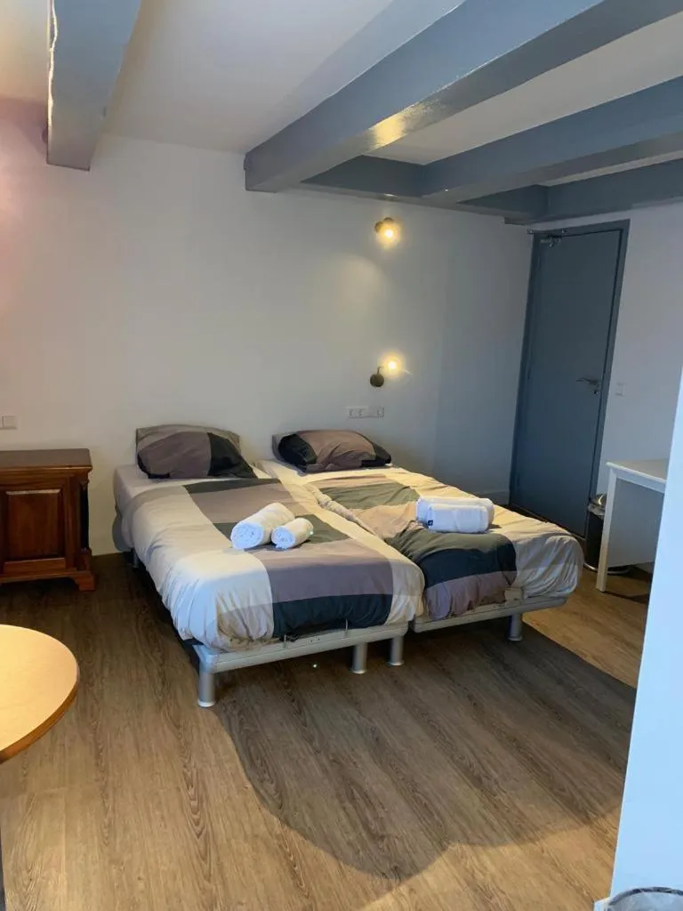 Bed in Hotel Restaurant Old Bridge