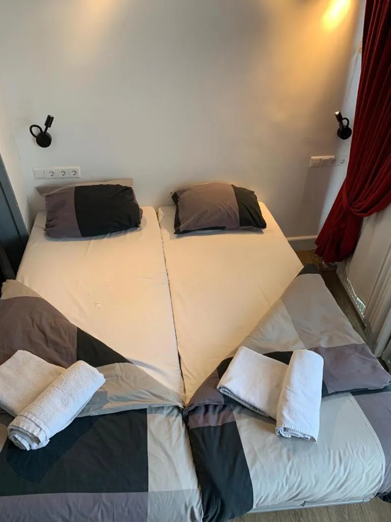 Bed in Hotel Restaurant Old Bridge