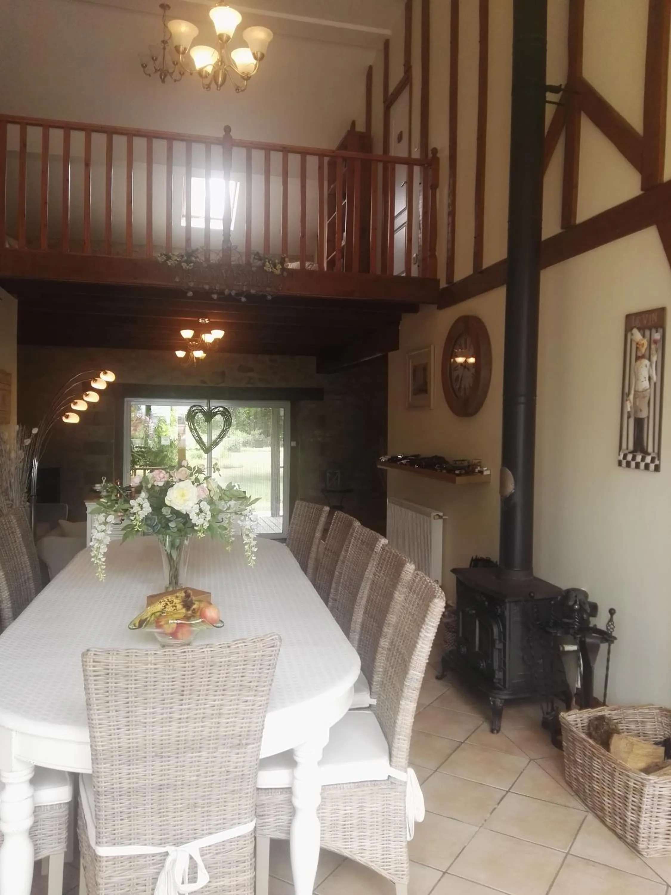 Dining area in Le Chene Vert