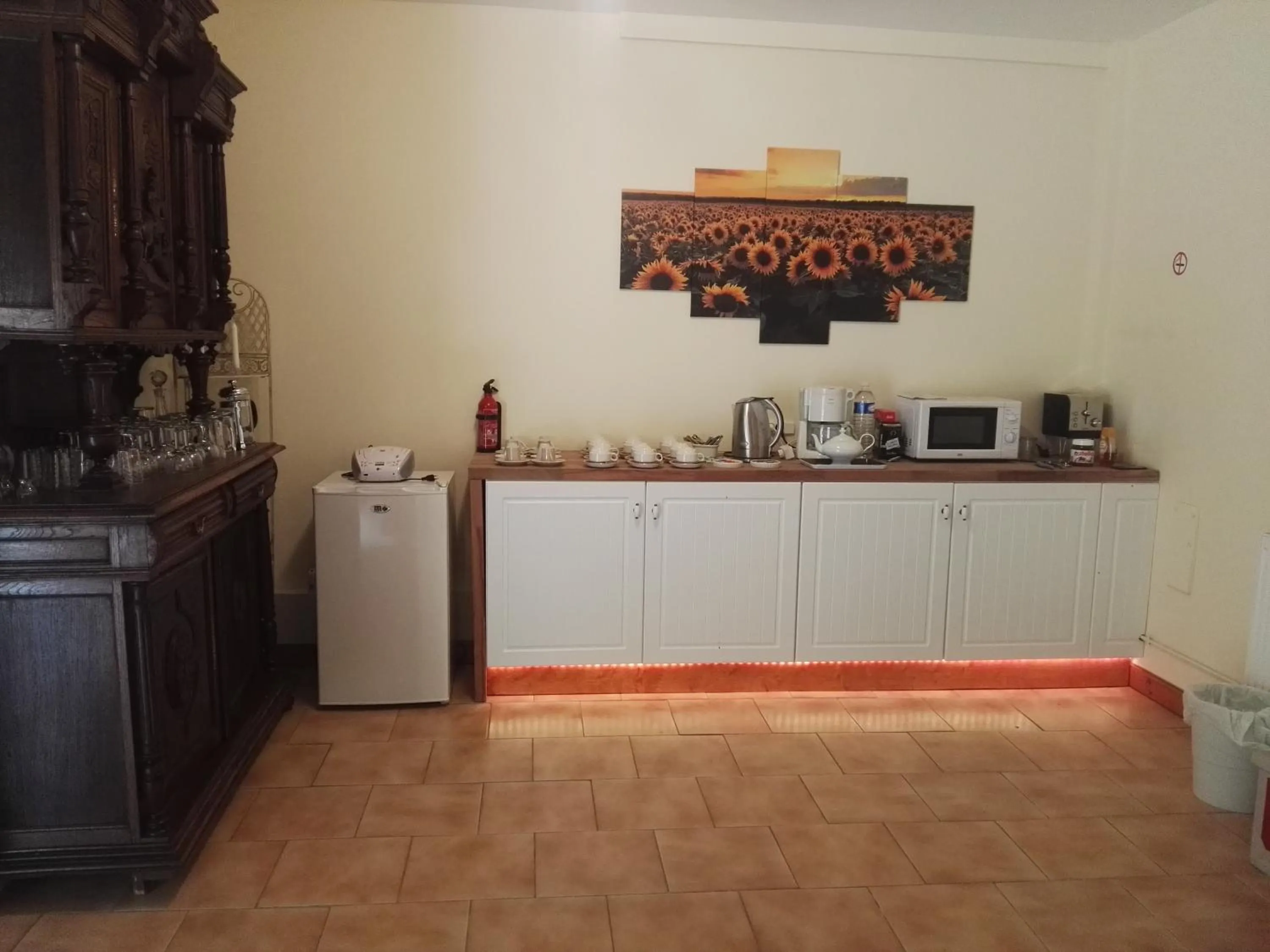 Communal kitchen in Le Chene Vert