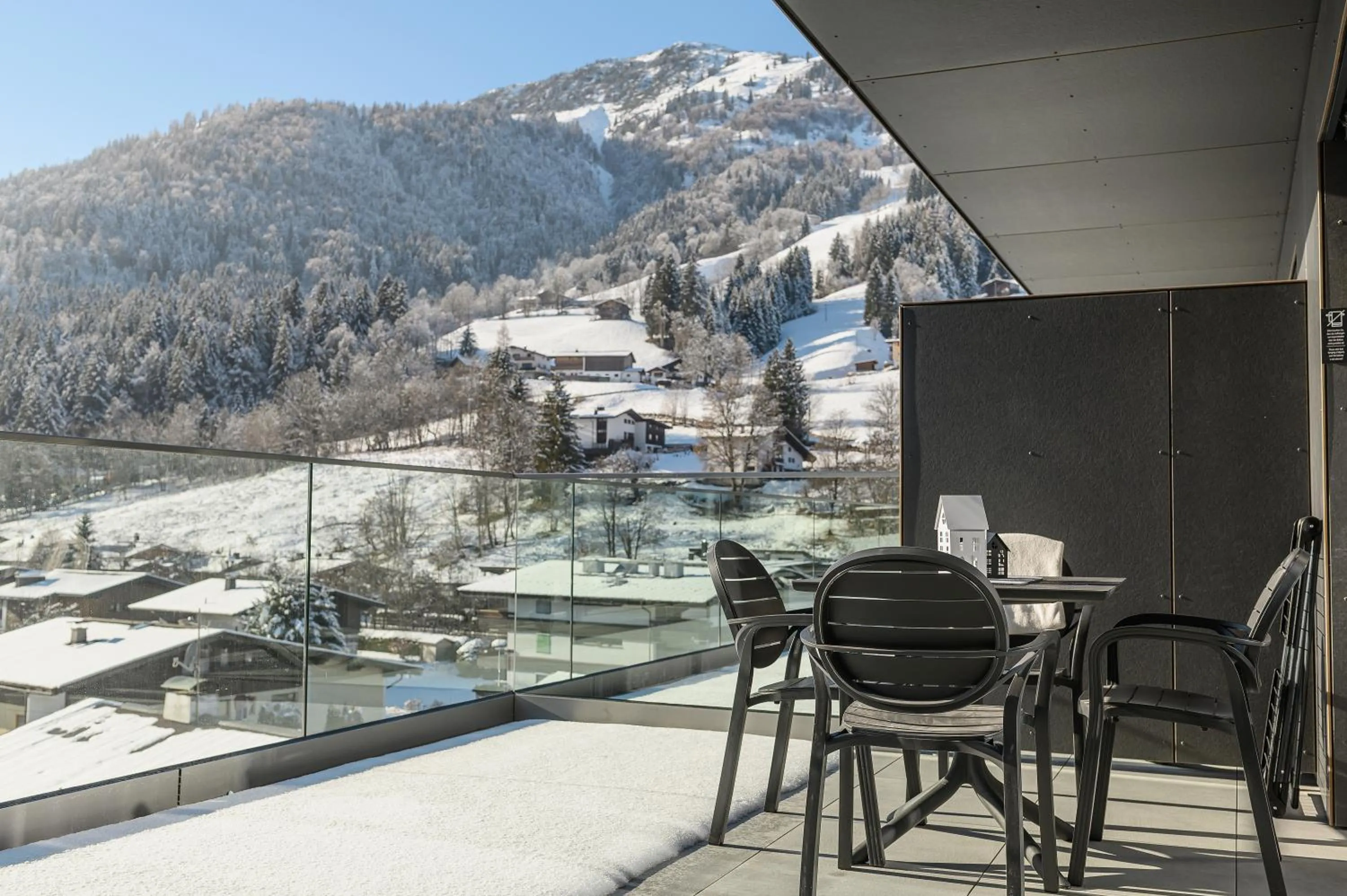 Balcony/Terrace in AlpenParks Hotel & Apartment Taxacher
