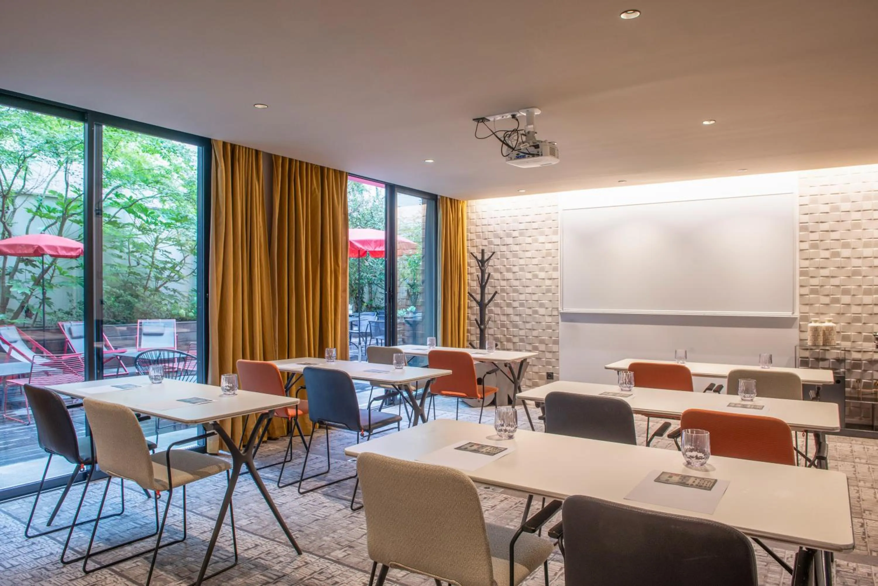 Meeting/conference room in L'Imprimerie Hôtel