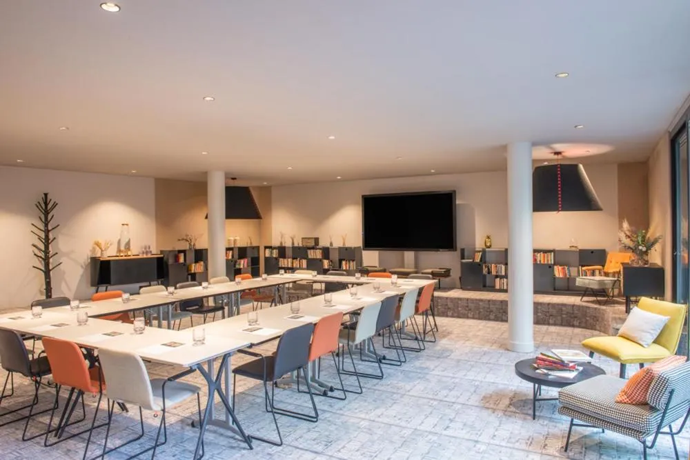 Meeting/conference room in L'Imprimerie Hôtel