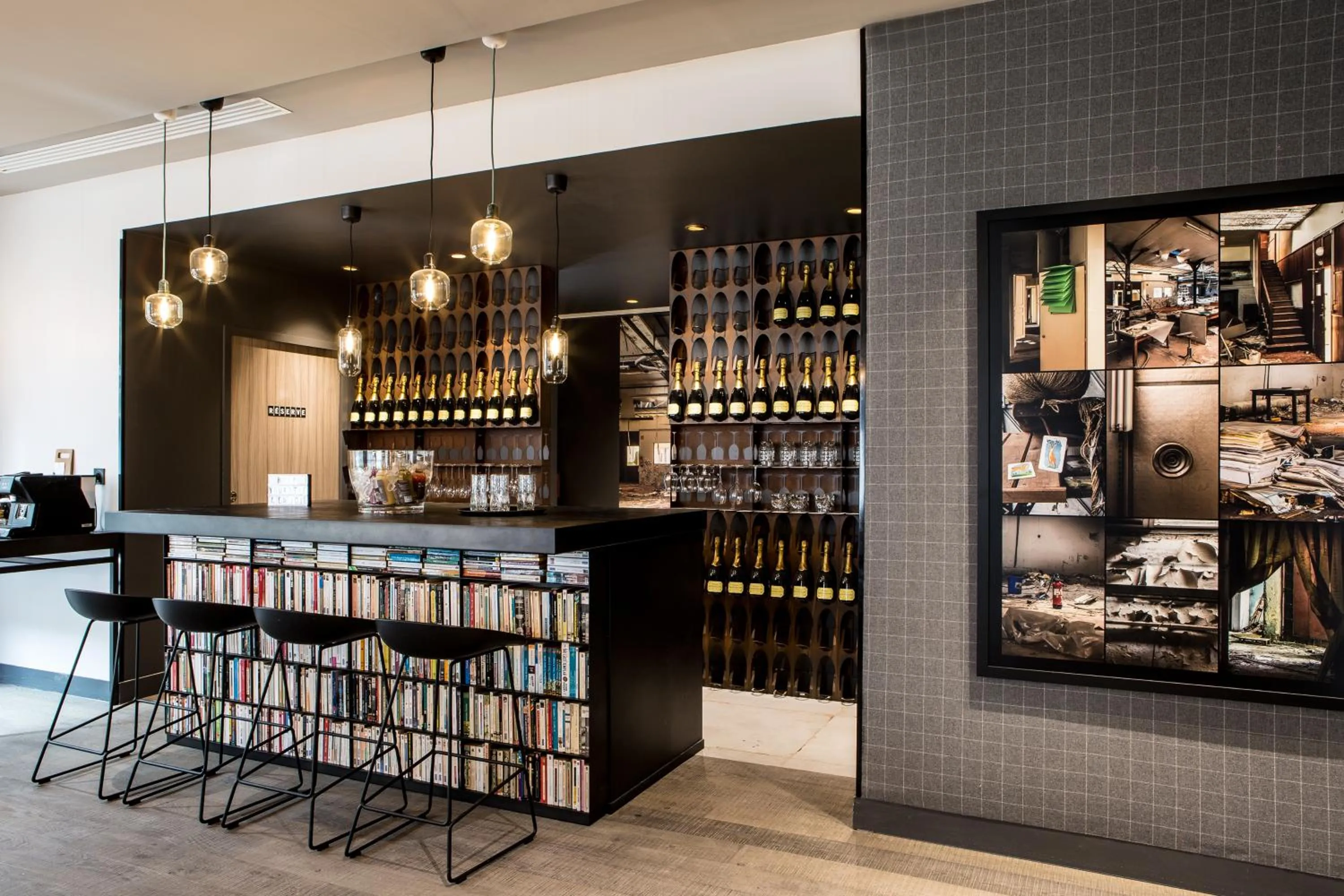 Lounge or bar in L'Imprimerie Hôtel